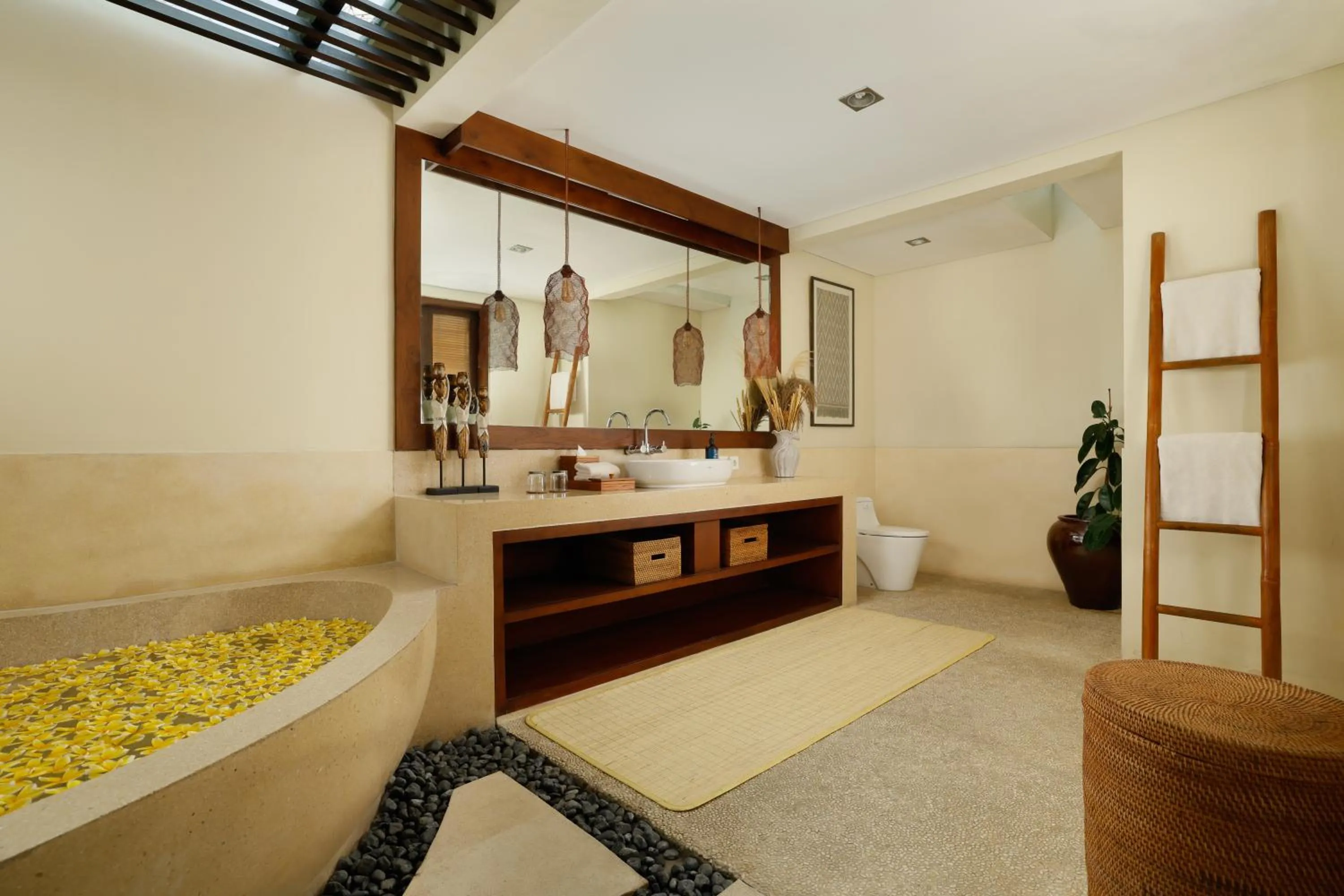 Bathroom in Villa Nelayan by Nakula