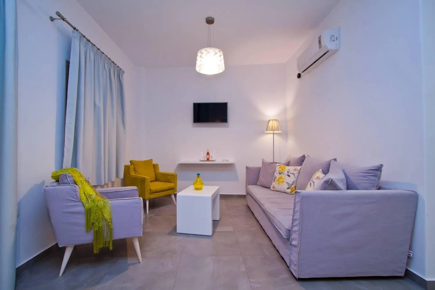 Living room in Nemesis