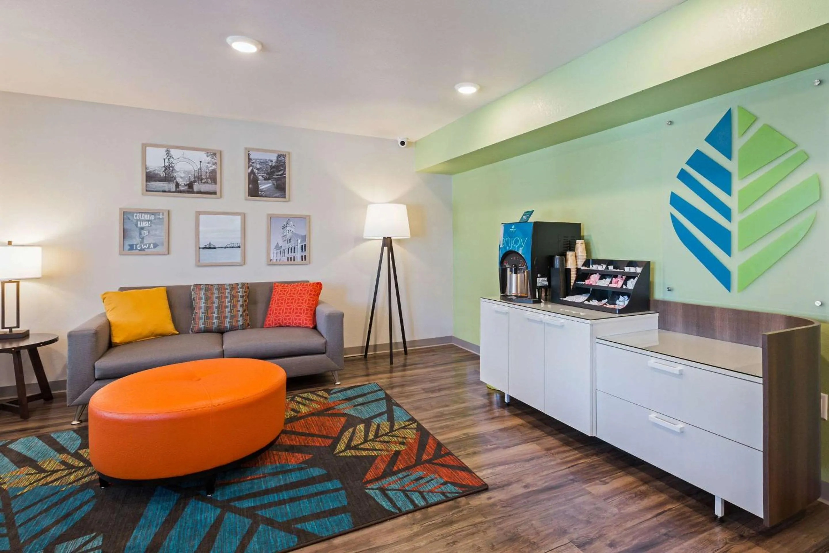 Lobby or reception in WoodSpring Suites Davenport Quad Cities