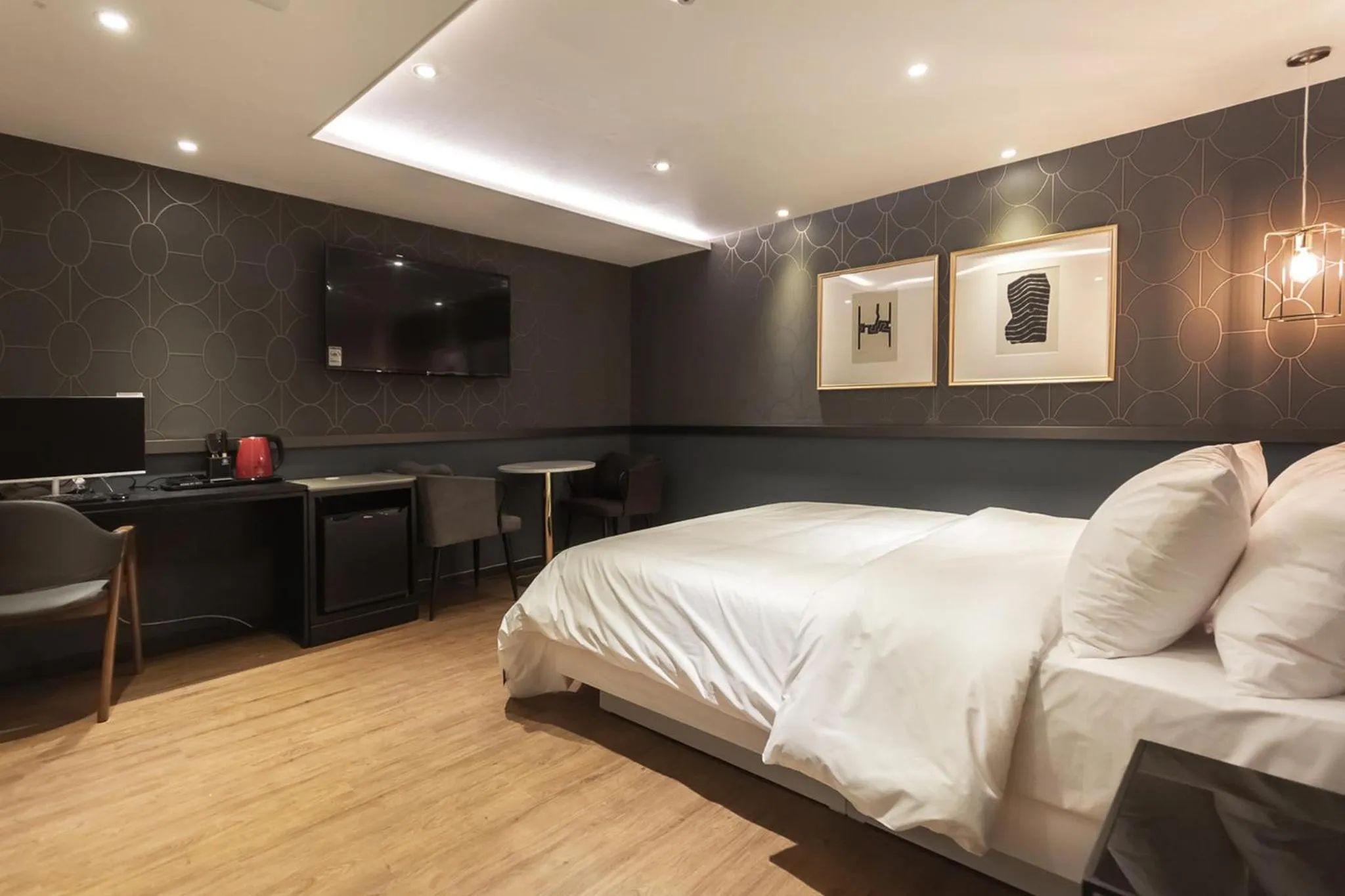 Bedroom, Bed in 브라운도트호텔 센텀시티 벡스코점