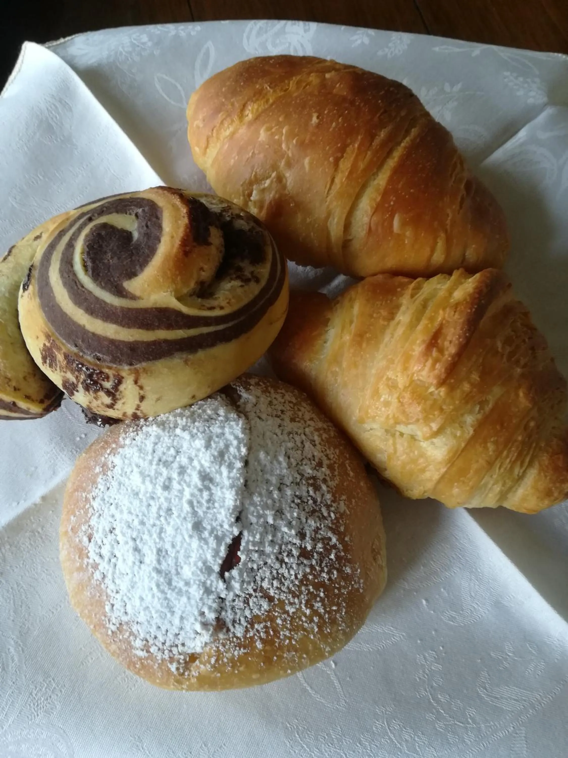 Italian breakfast in DOLCE DORMIRE