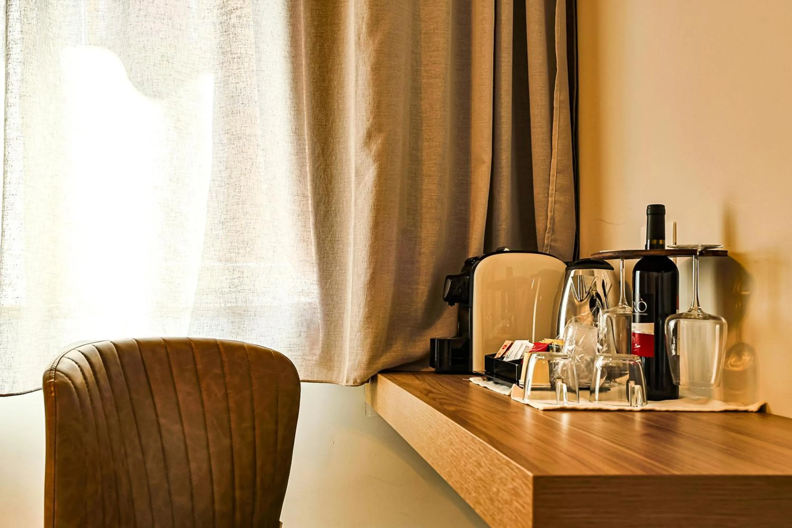 Coffee/tea facilities in Le Suite