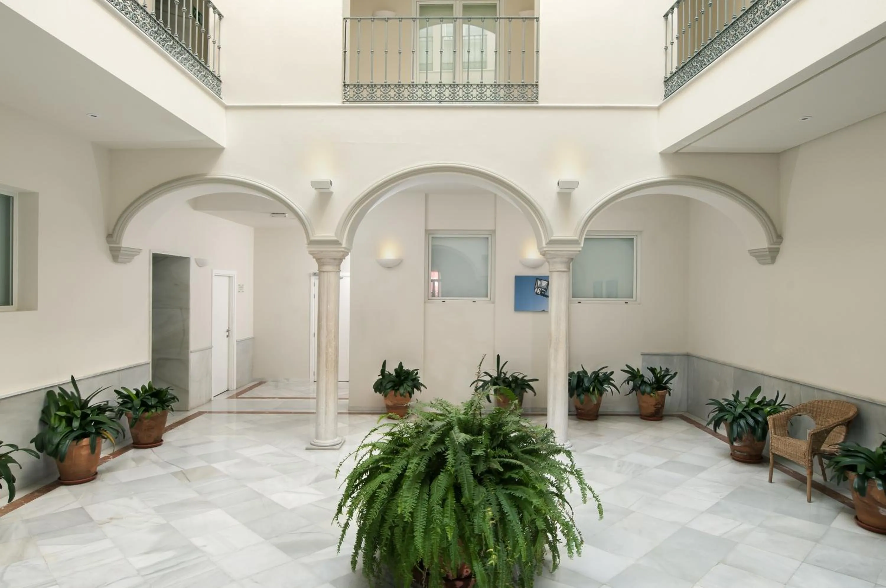 Patio in Suites Sevilla Plaza