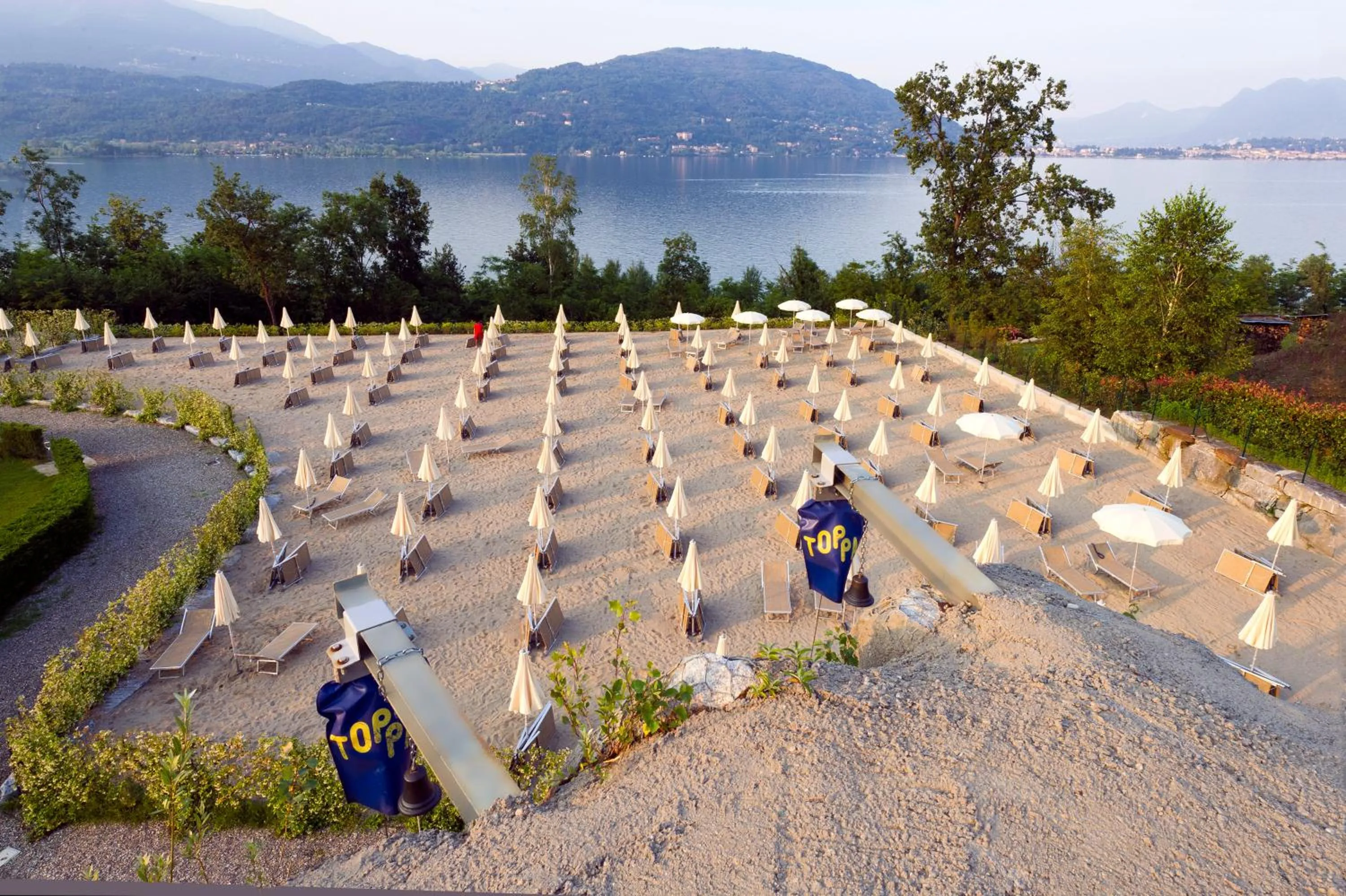 Beach in Residence Carl&Do