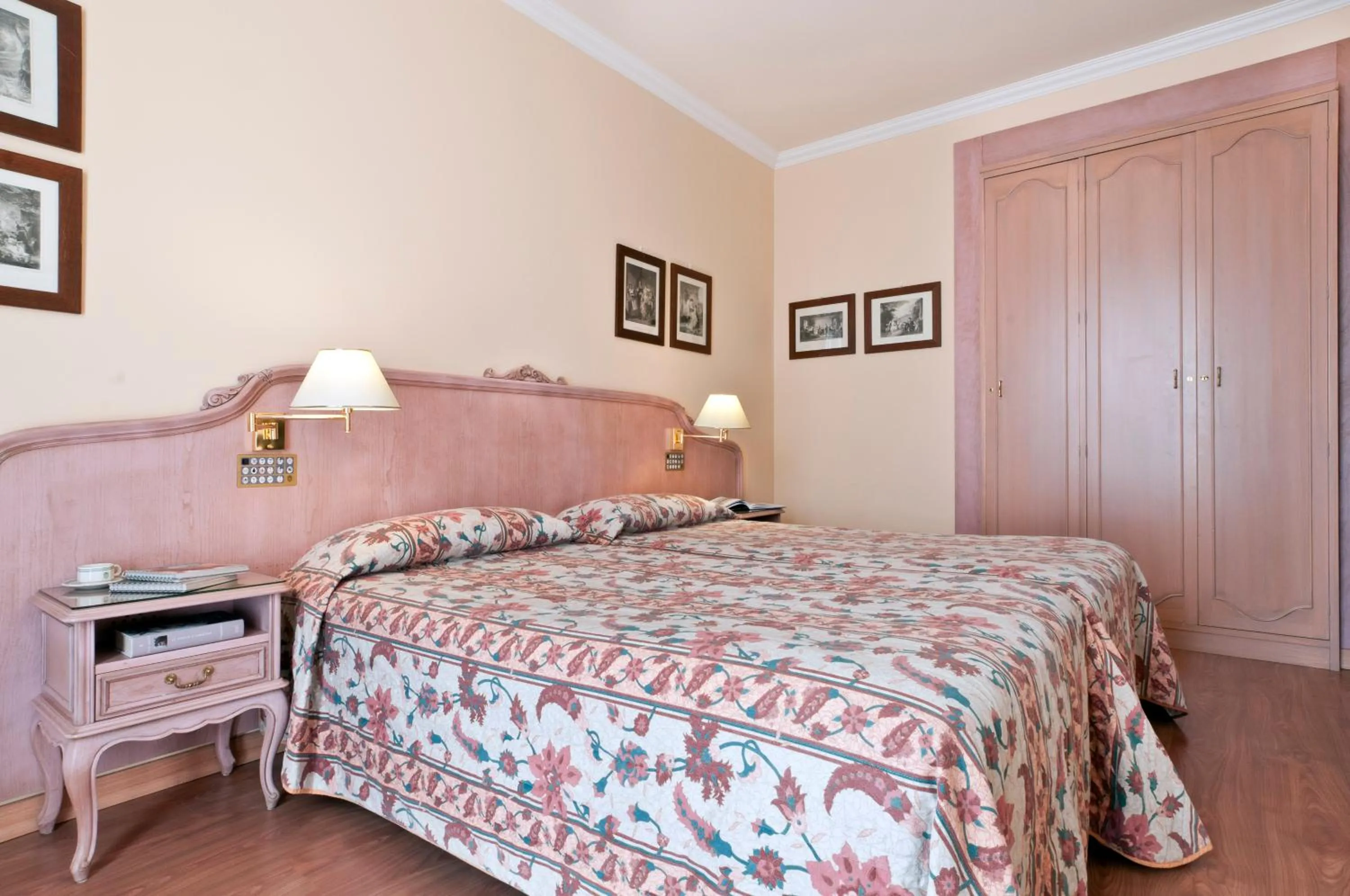 Bed in Residence Carl&Do