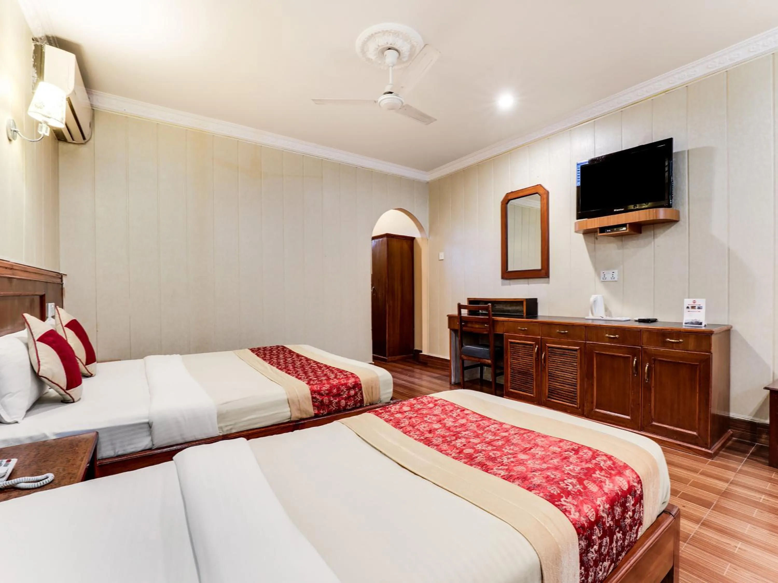 Bedroom, Bed in Hotel Wildlife Camp