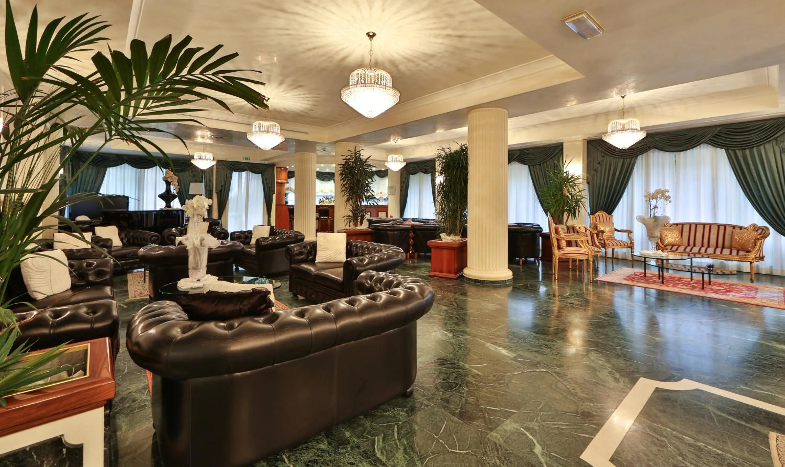 Lounge or bar in Hotel Globus, Sure Hotel Collection by Best Western