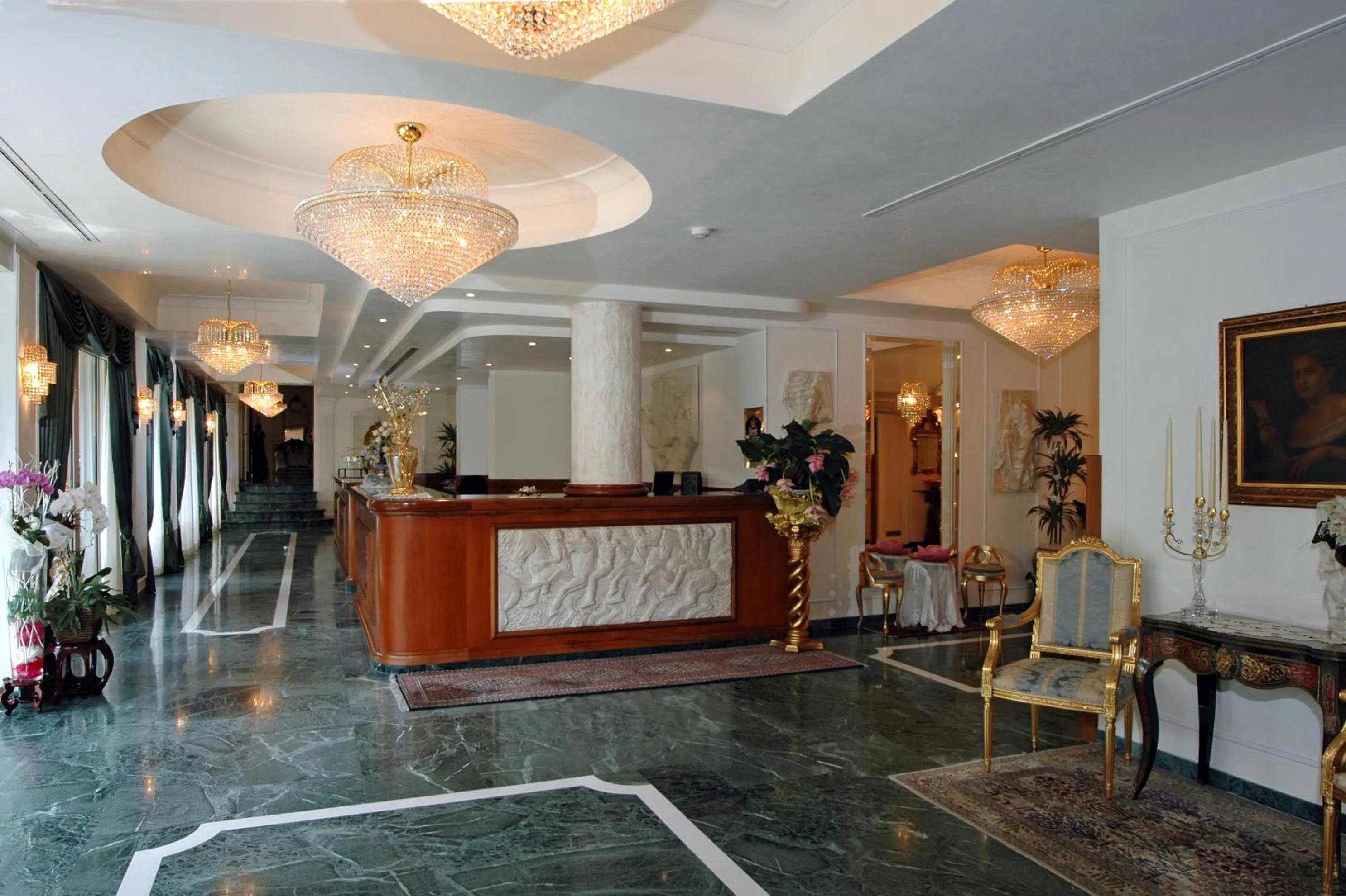 Lobby or reception in Hotel Globus, Sure Hotel Collection by Best Western