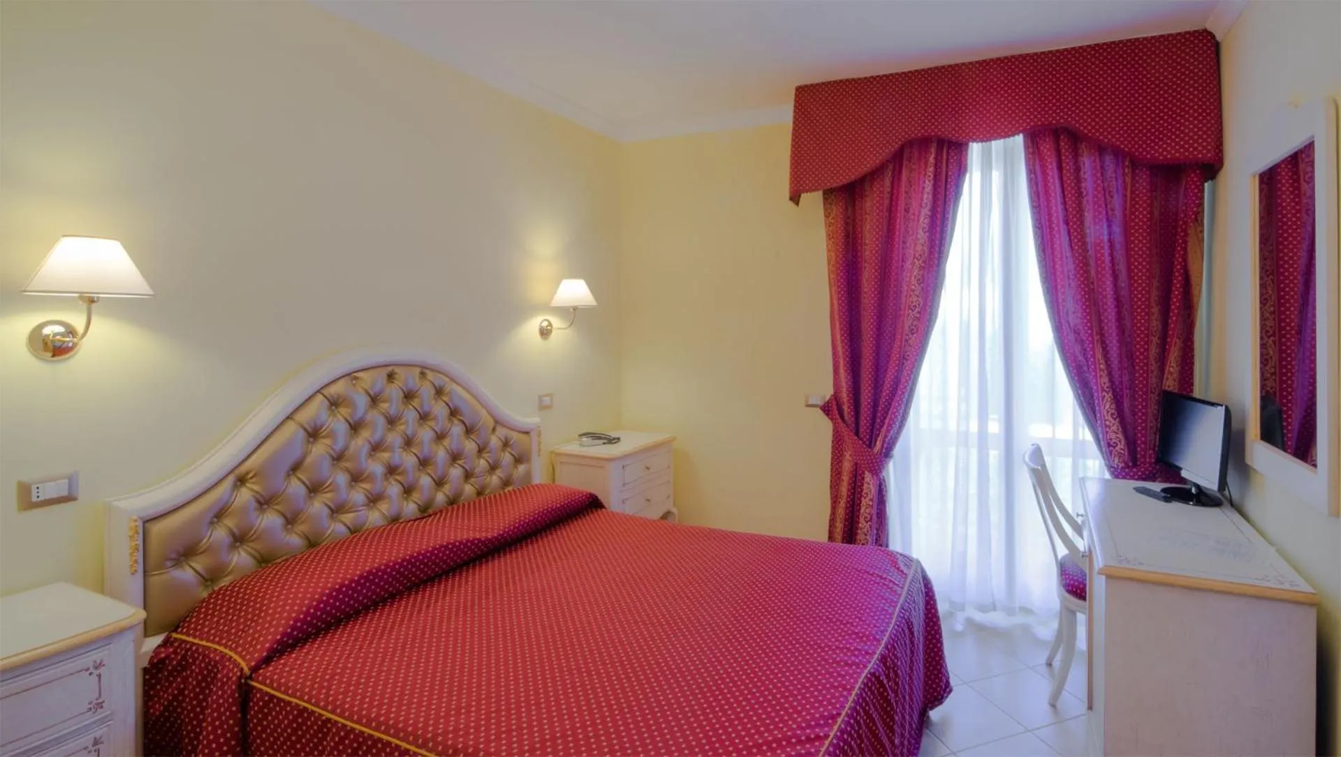 Bed in Loriana Park Hotel Sul Lago