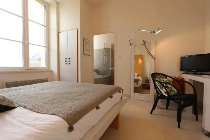 Bed in Vignoble Château Piéguë - winery