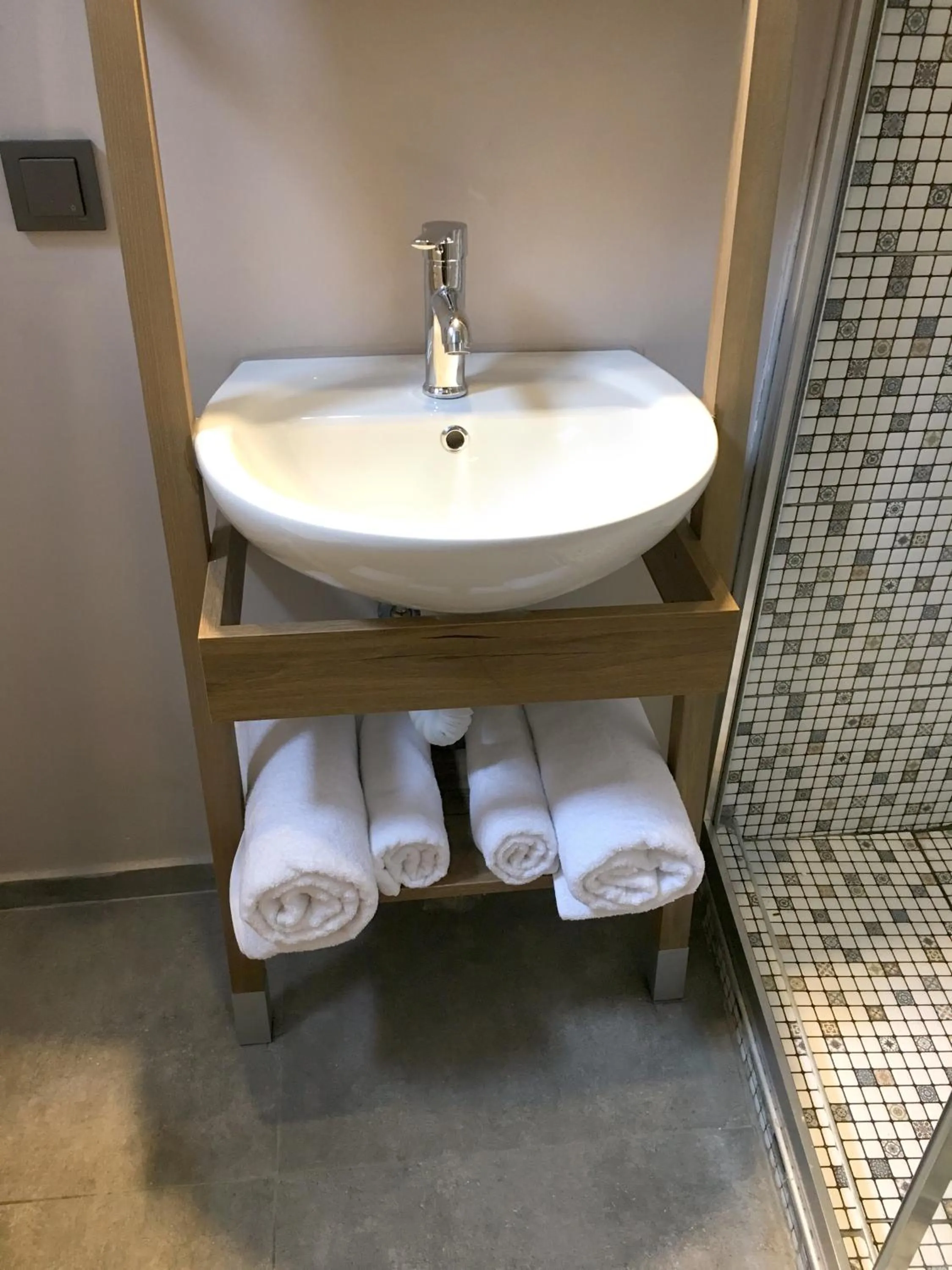 Toilet in Jurnal Hotel