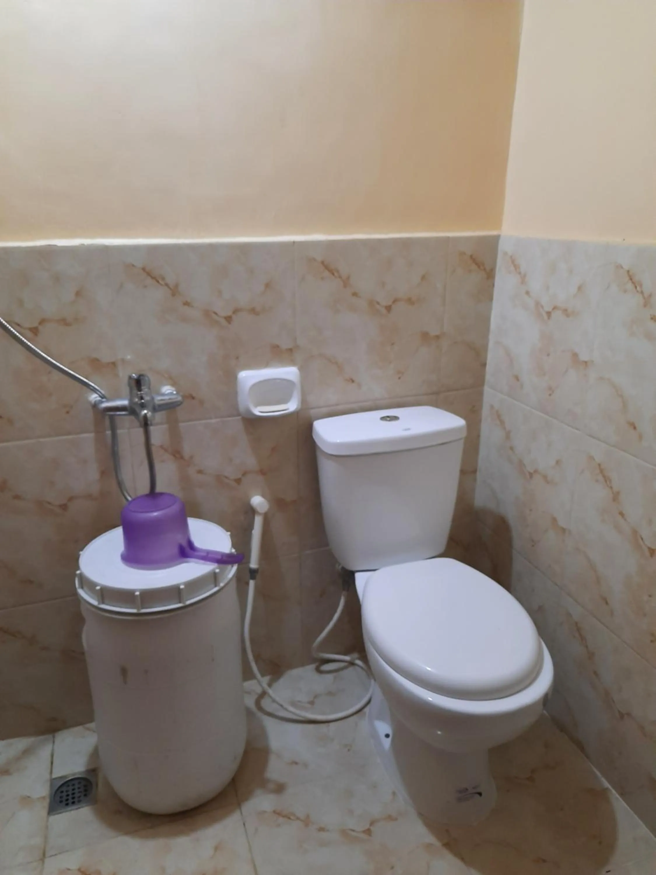Toilet in Villa Corrales Homestay