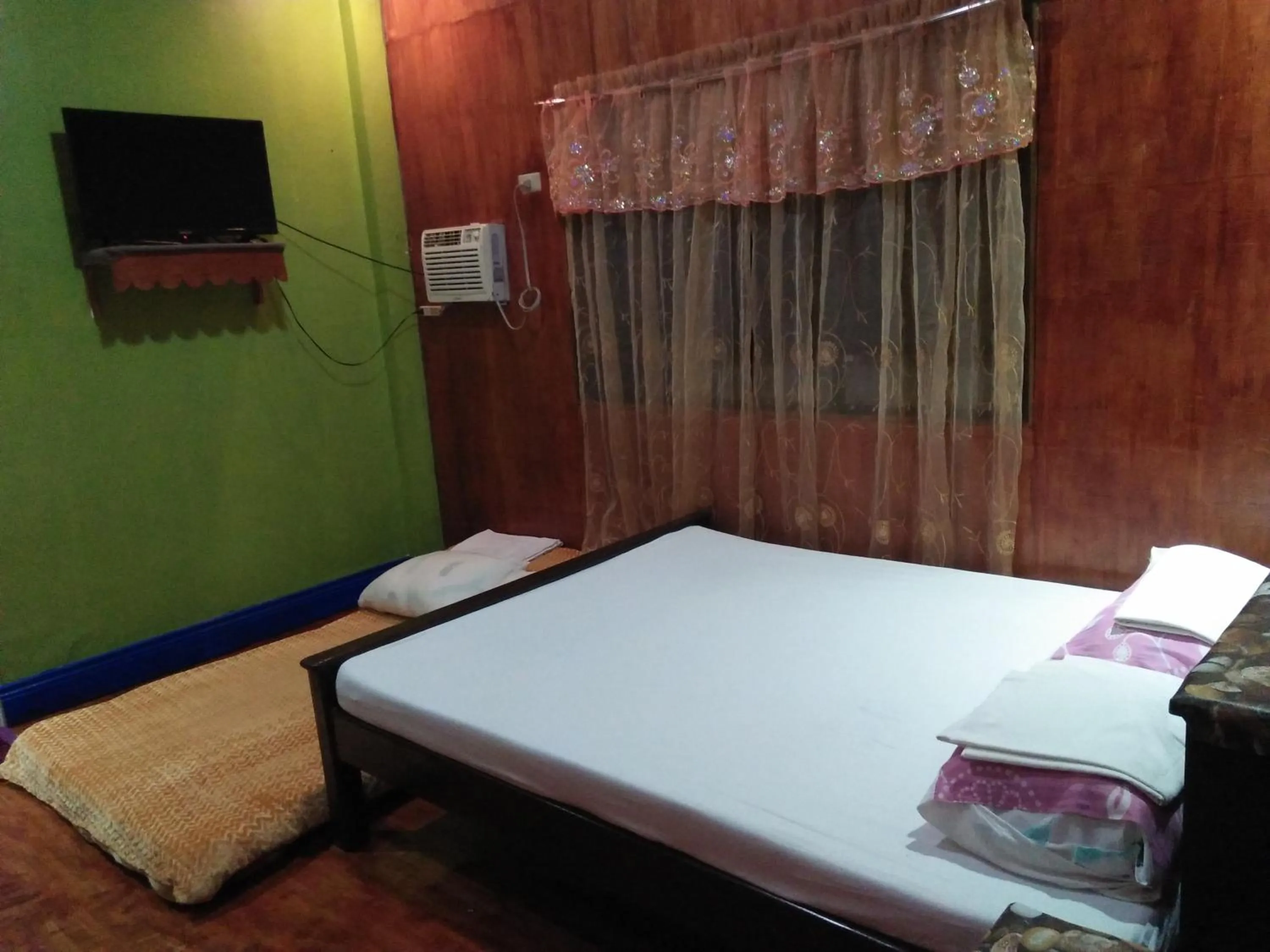 Photo of the whole room in Villa Corrales Homestay