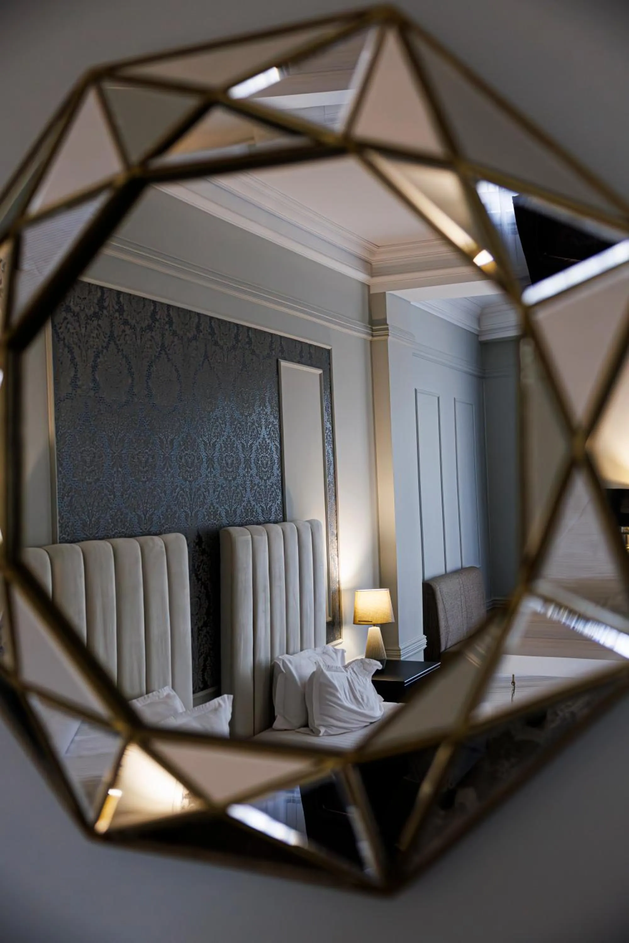 Photo of the whole room, Bed in Royal BV