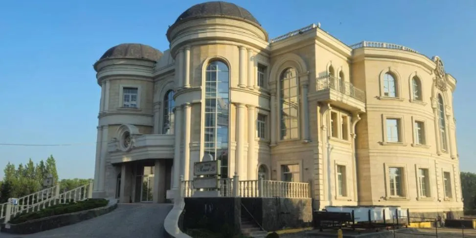 Property building in Royal BV