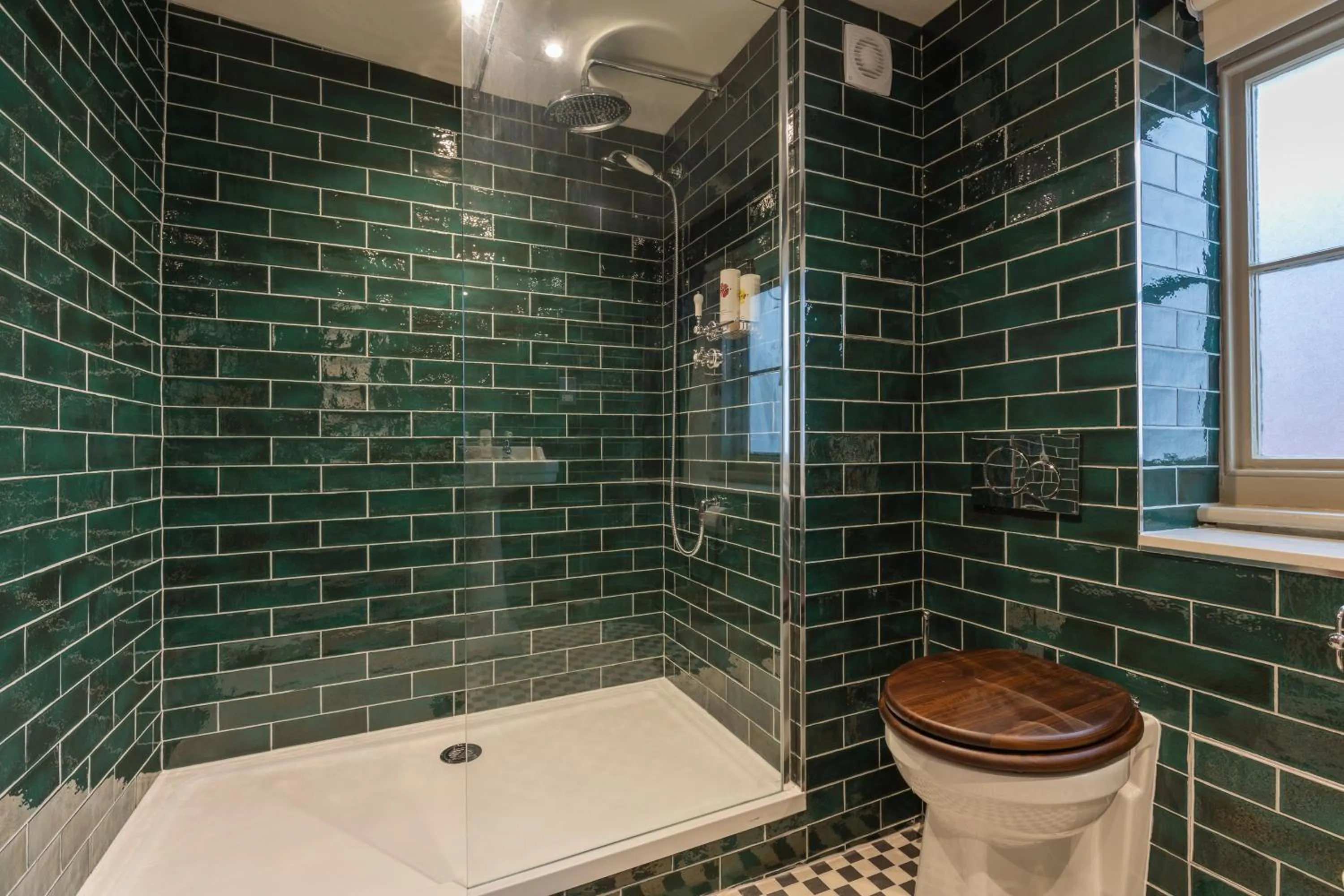 Bathroom in The Griffin Inn