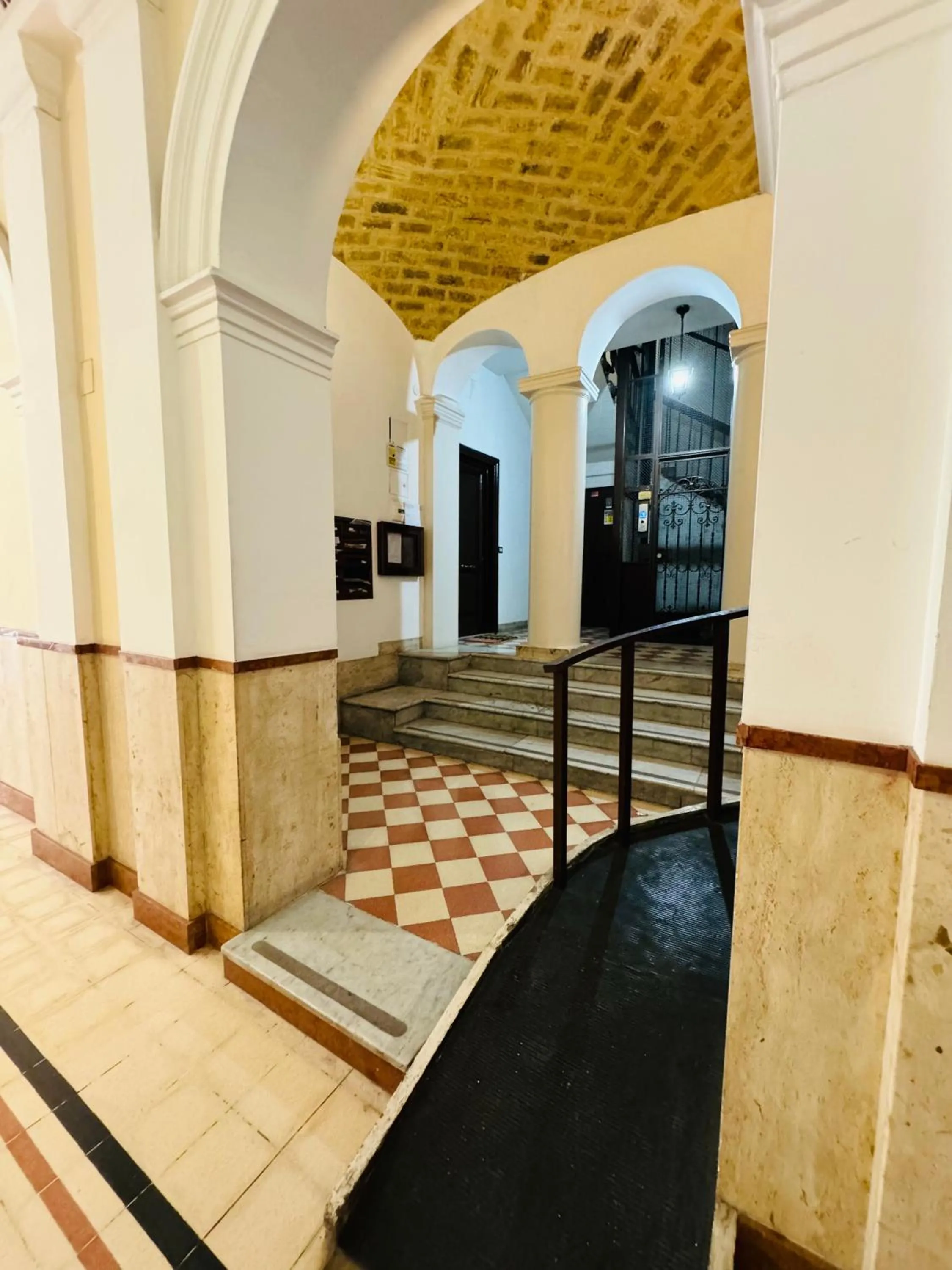 B&B Rome Terminal House