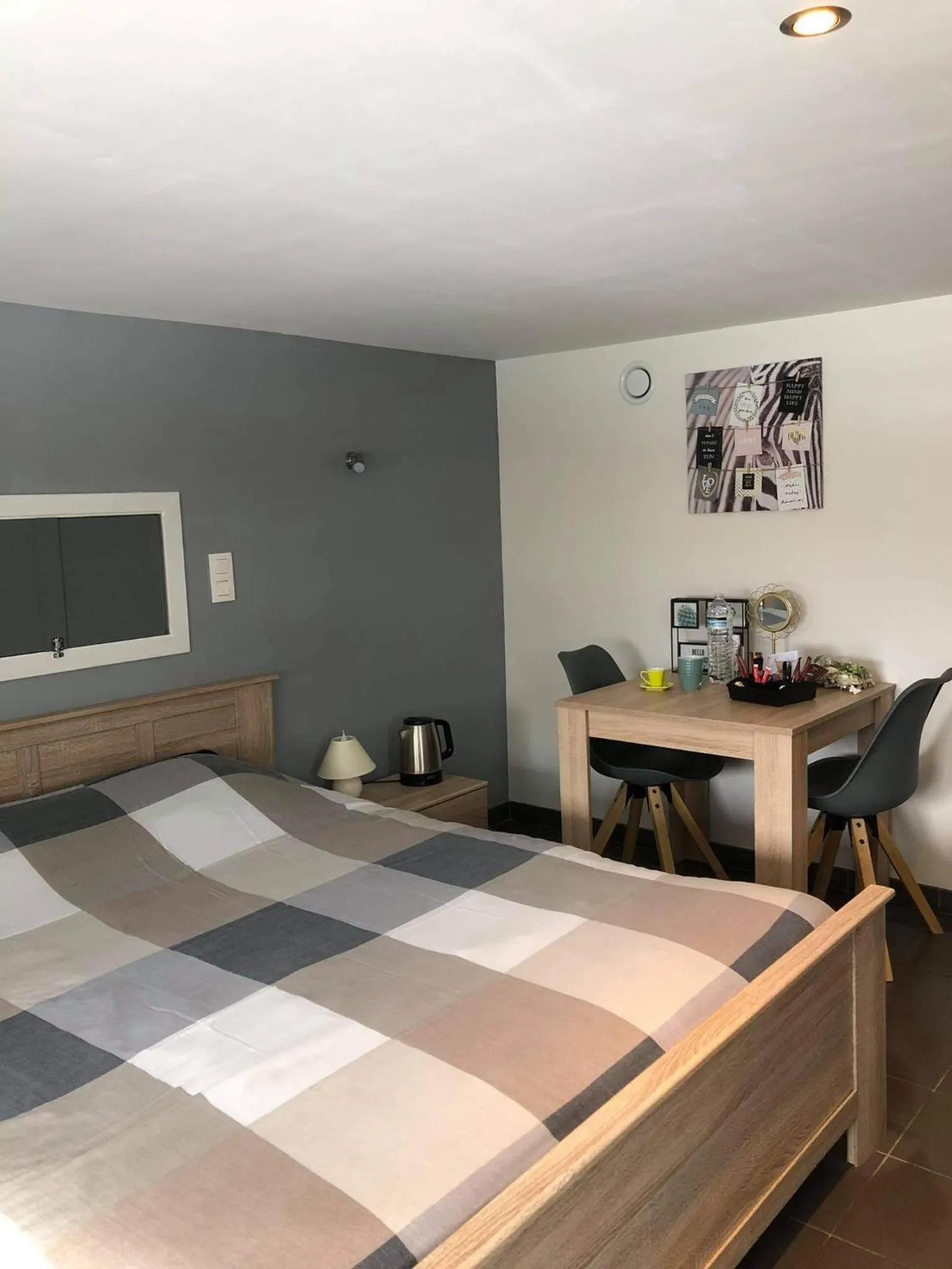 Bed in A La Reid Paisible