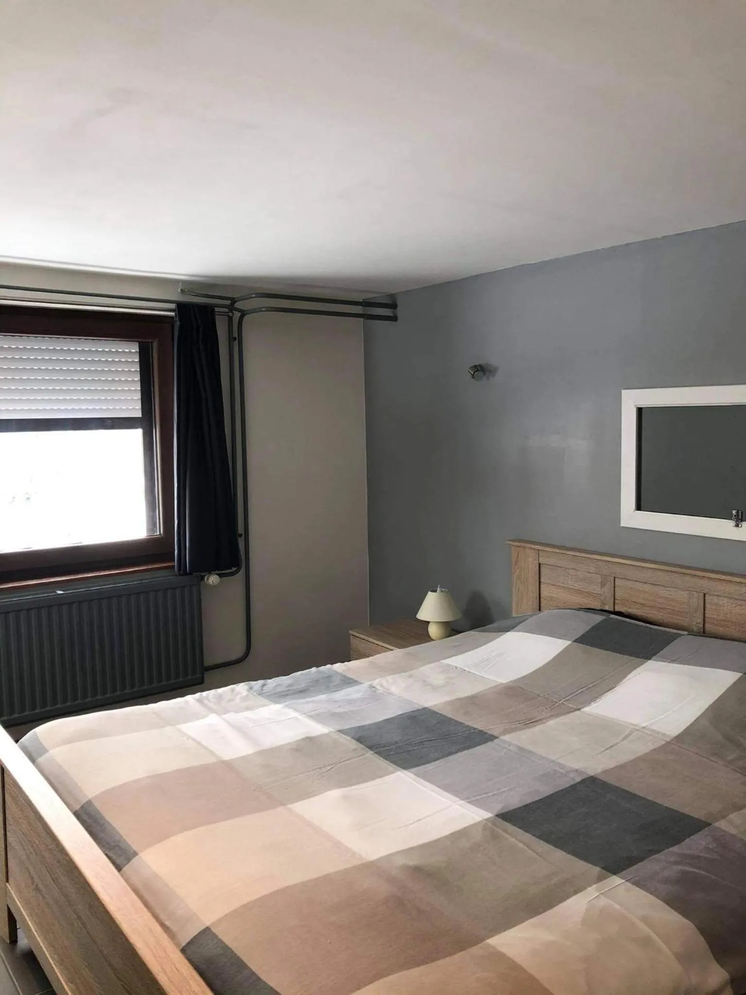 Bed in A La Reid Paisible