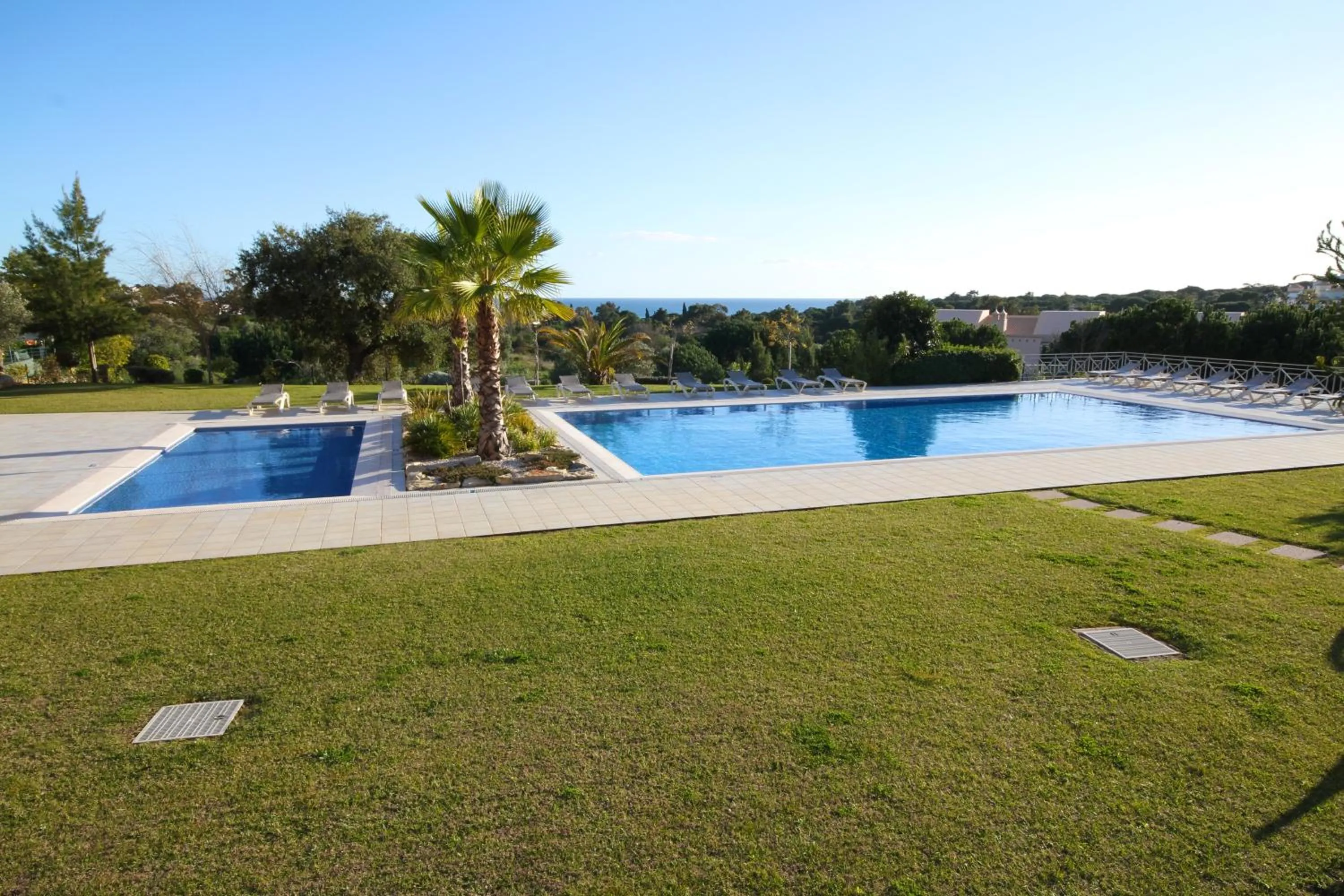 Swimming pool in Pinheiros da Balaia Villas