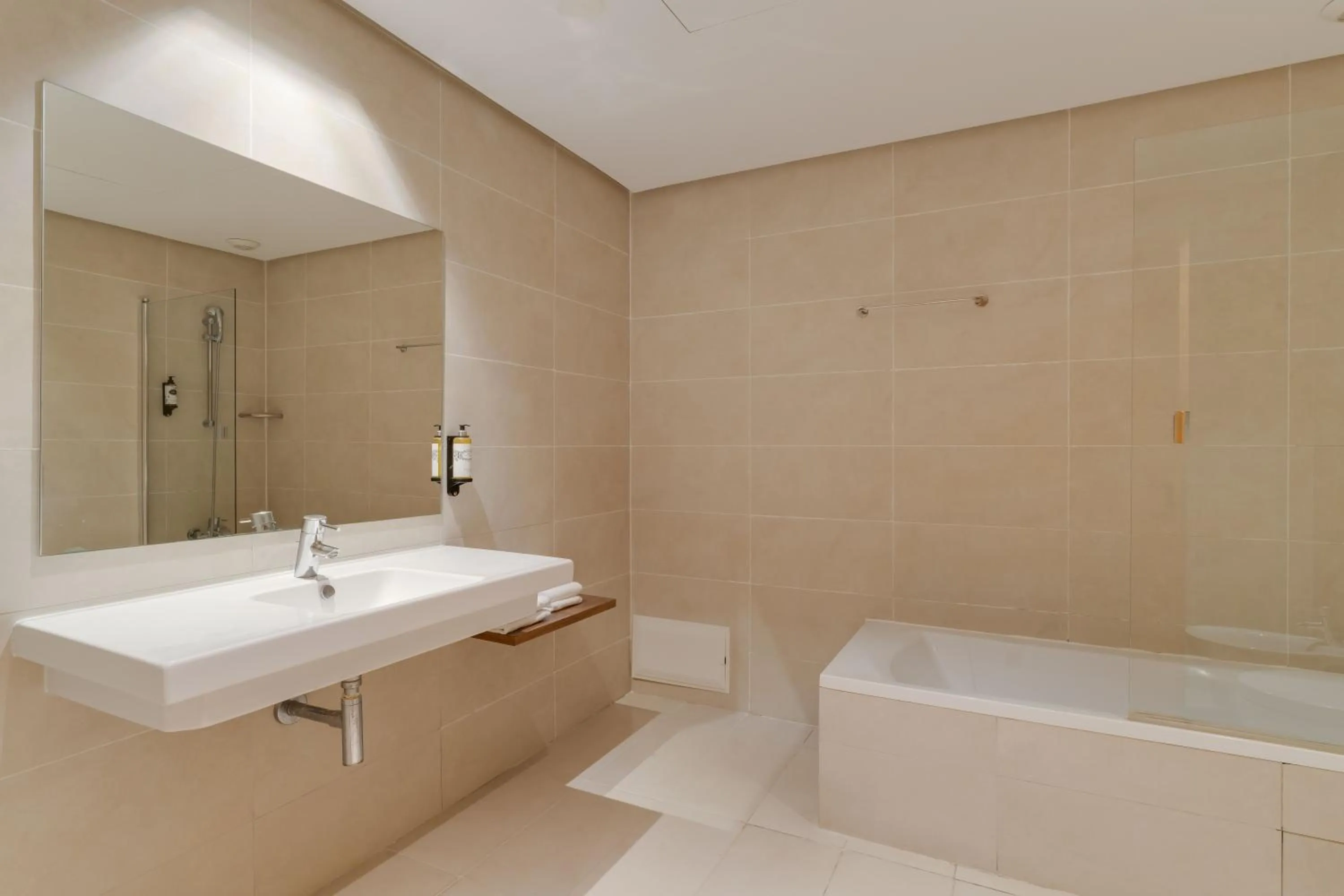 Bathroom in Pestana Casablanca, Seaside Suites & Residences