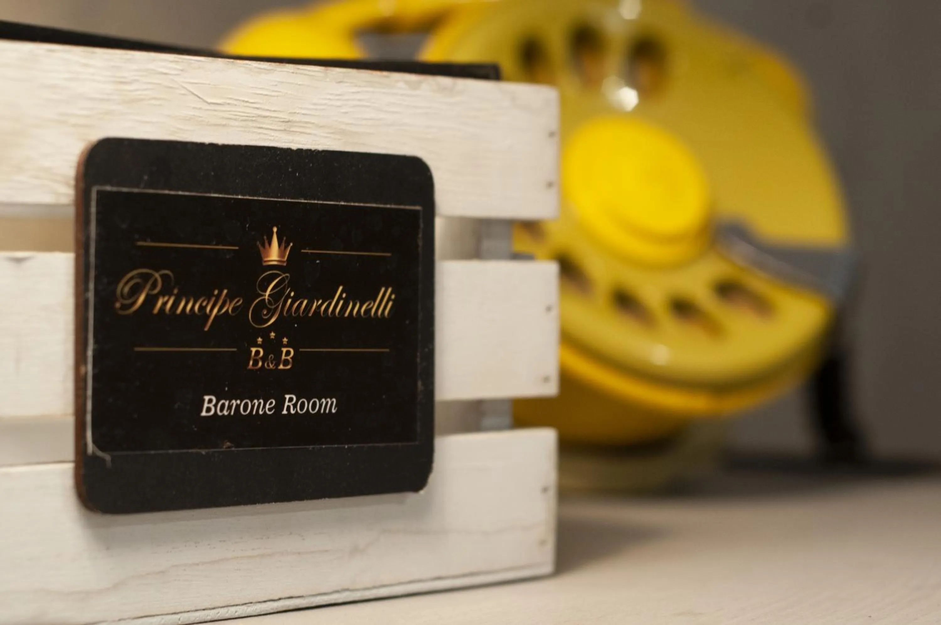 Decorative detail in Principe Giardinelli