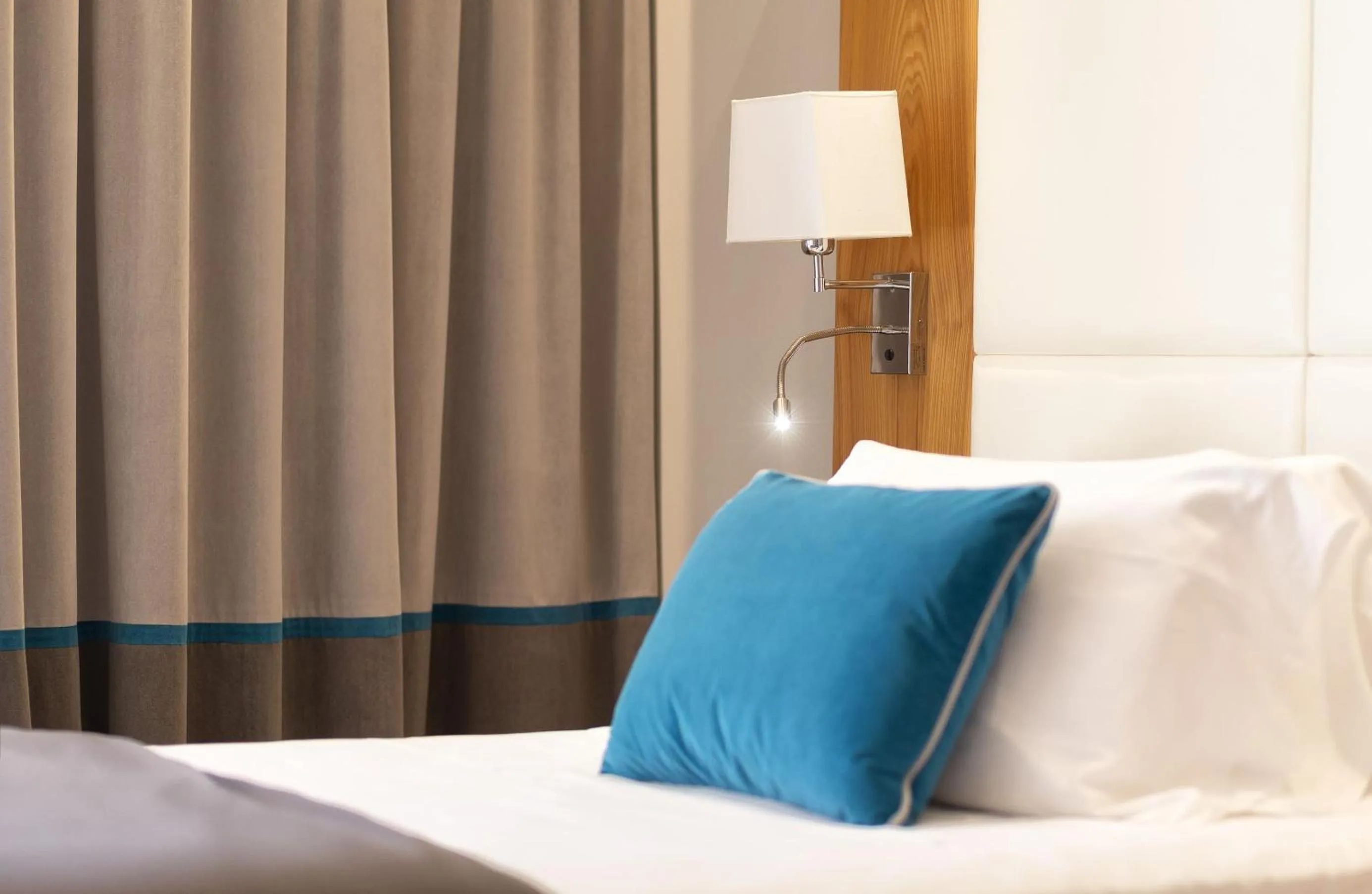 Bedroom, Bed in Hotel Abner's