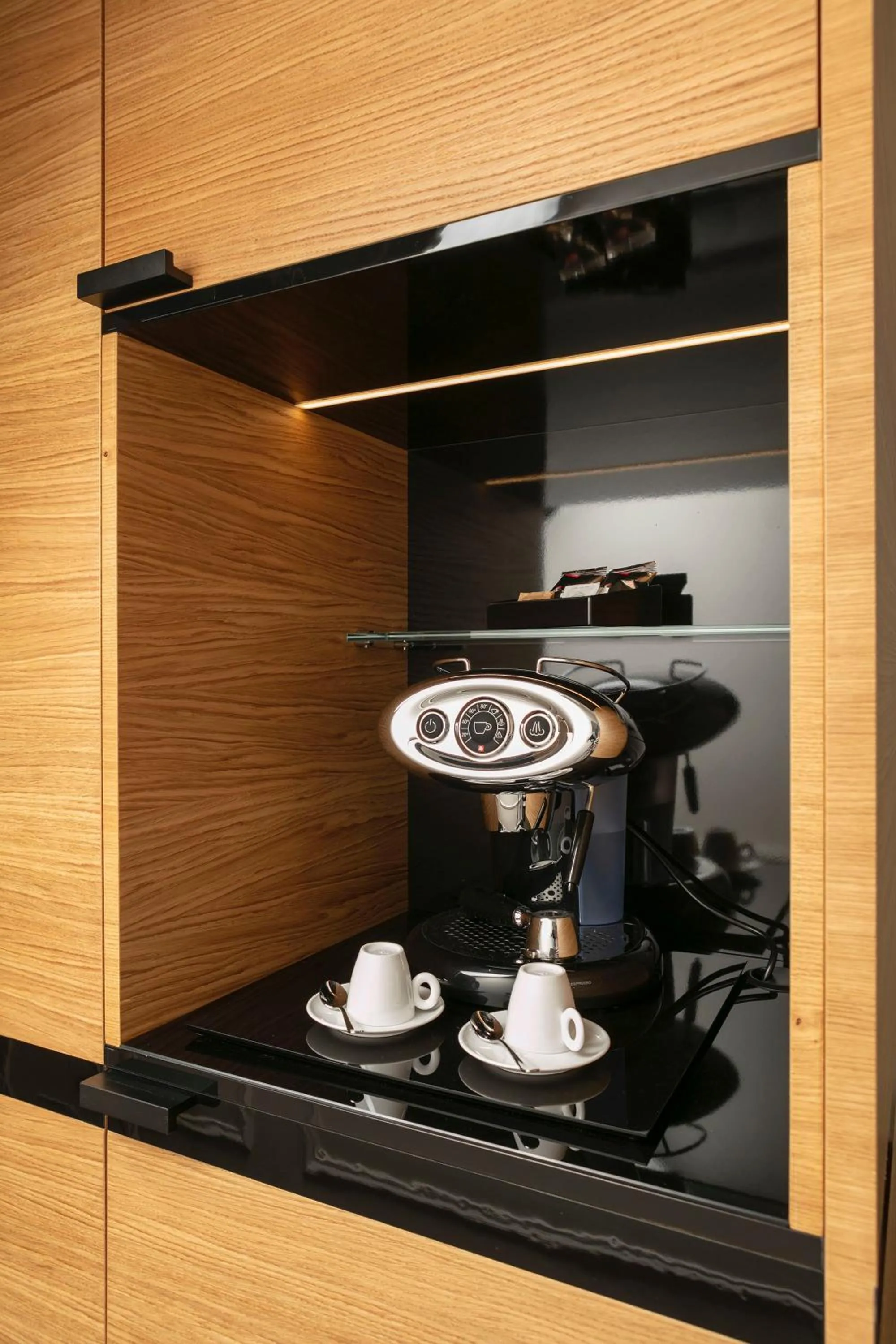 Coffee/tea facilities in Hotel Abner's