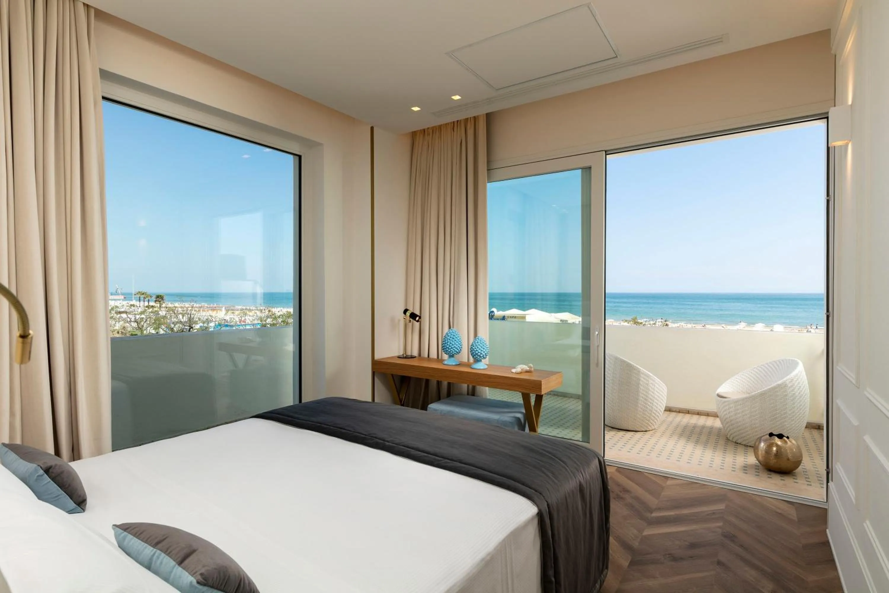 Photo of the whole room, Bed in Hotel Abner's