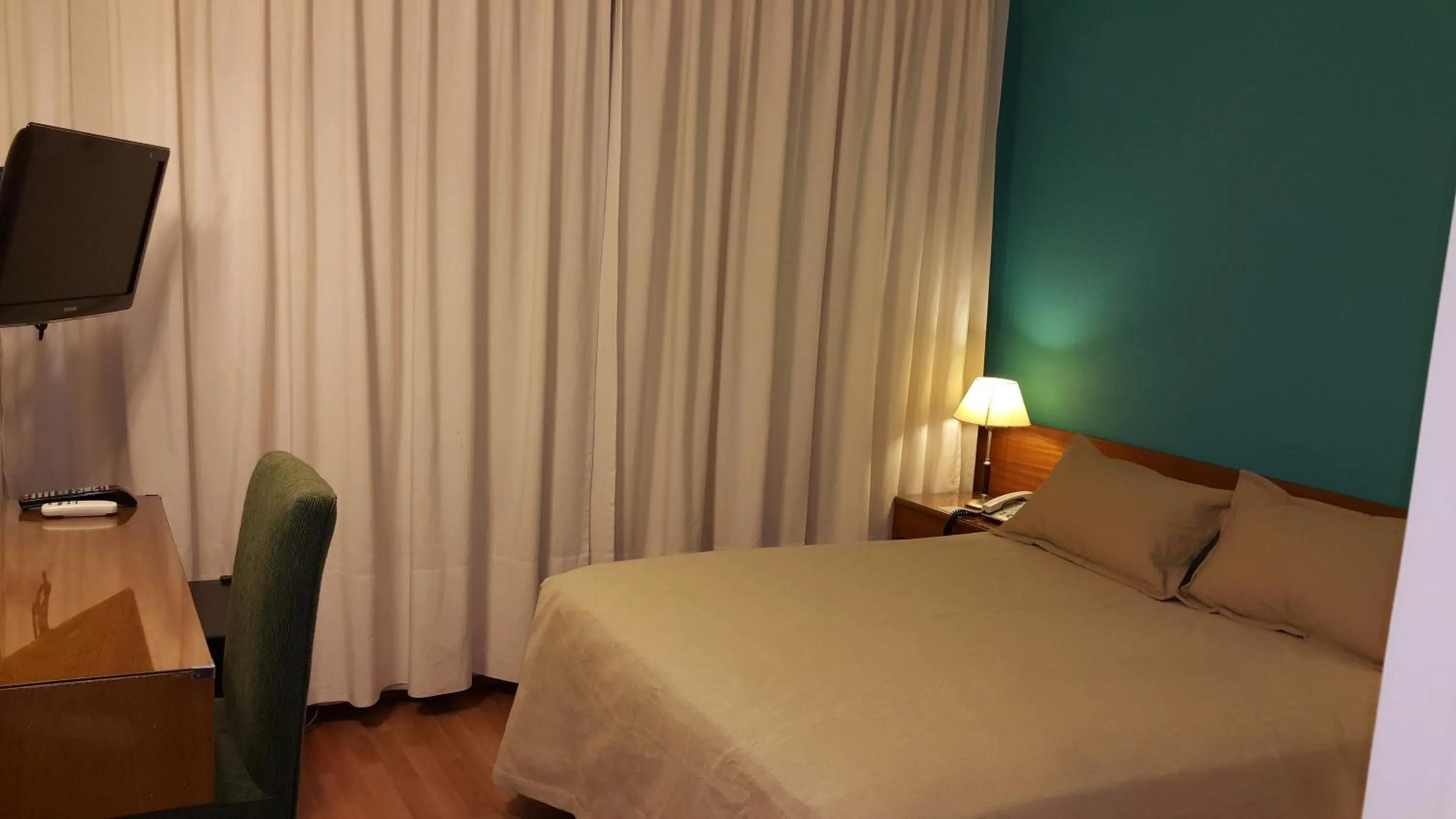 Bed in Hotel Avenida