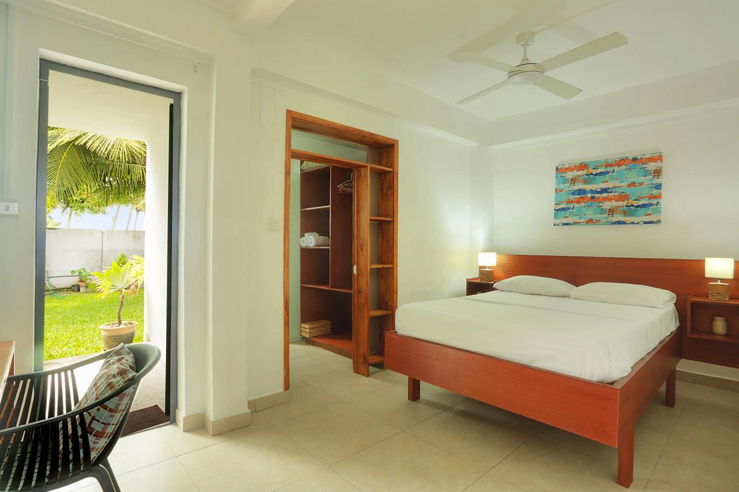 Bedroom, Bed in Auberge SeaFever