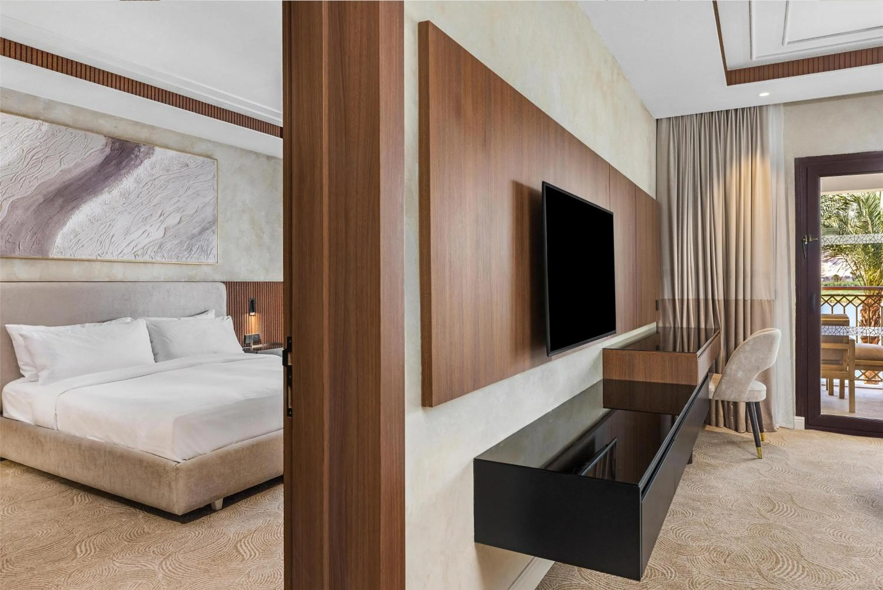 Bedroom, Bed in Hilton Luxor Resort & Spa