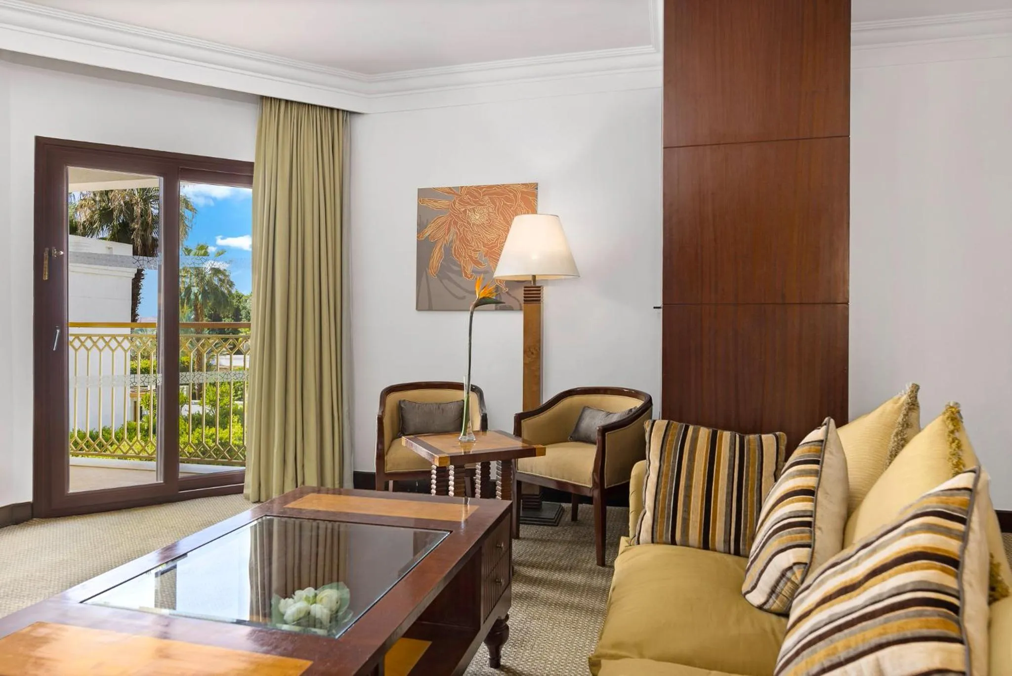 Seating area in Hilton Luxor Resort & Spa