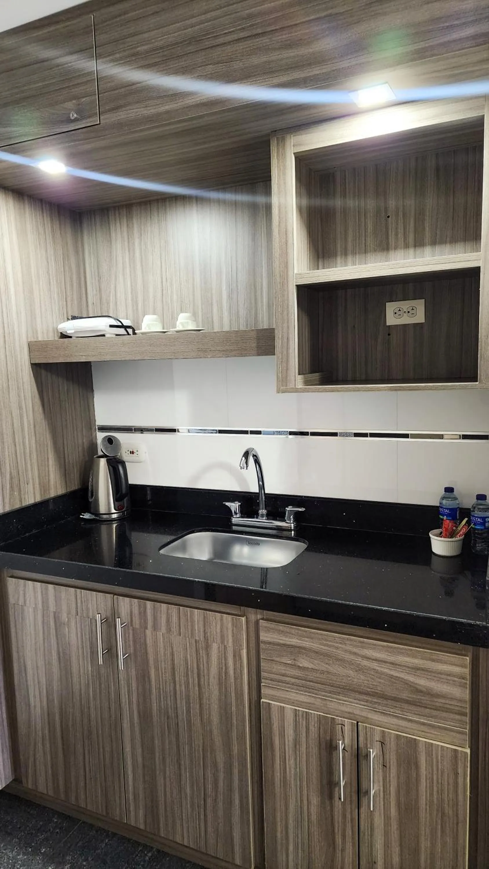 Kitchen or kitchenette in BE Suites Hotel Cali