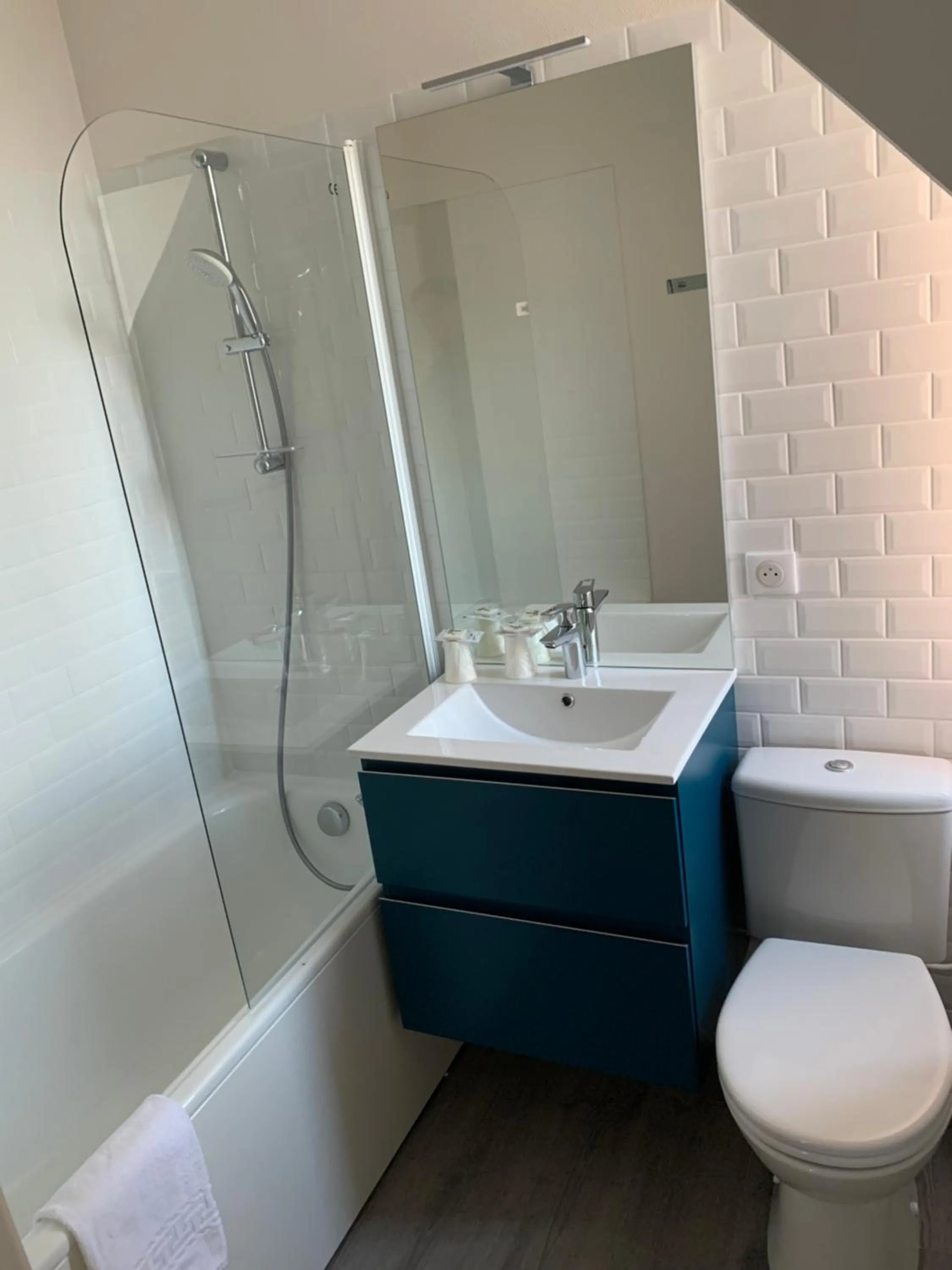 Bathroom in Hotel Le Cosy Riva Bella