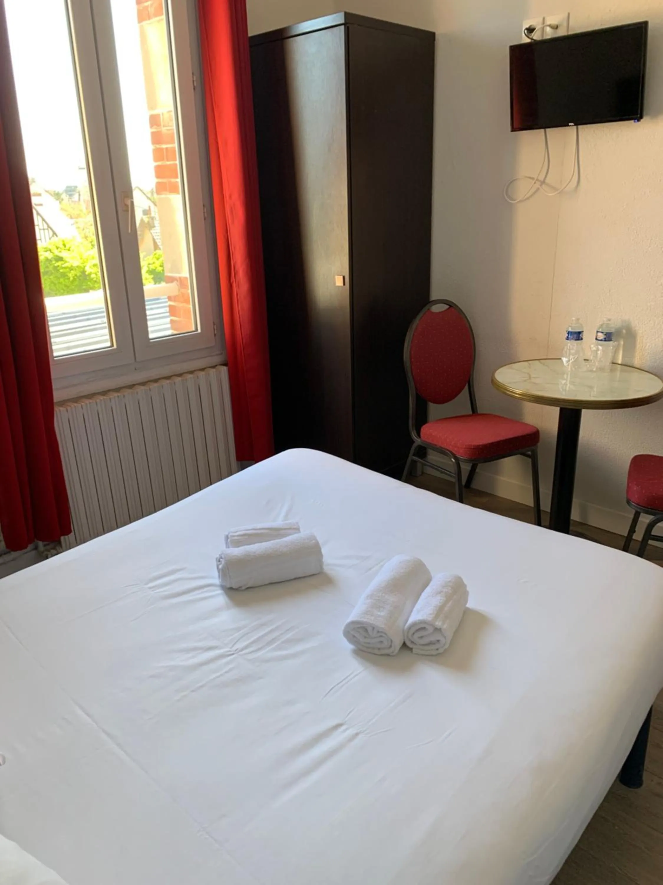 Bedroom, Bed in Hotel Le Cosy Riva Bella