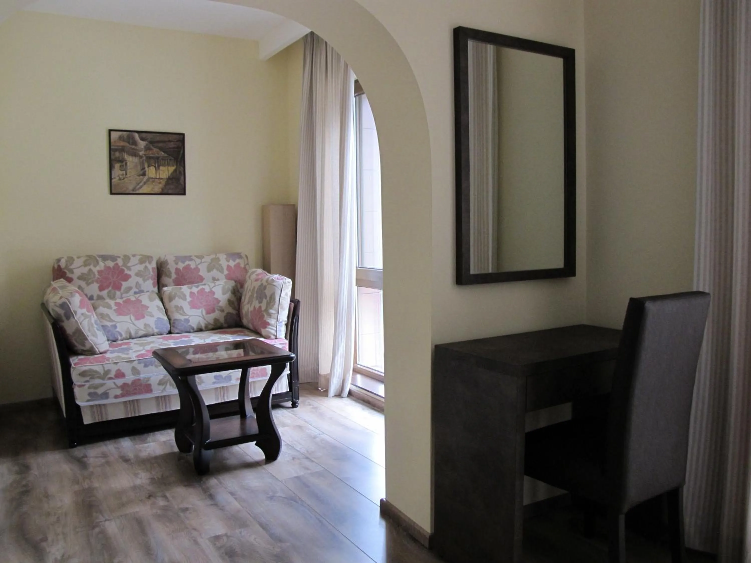 Living room, Bed in Aqua Varvara Hotel