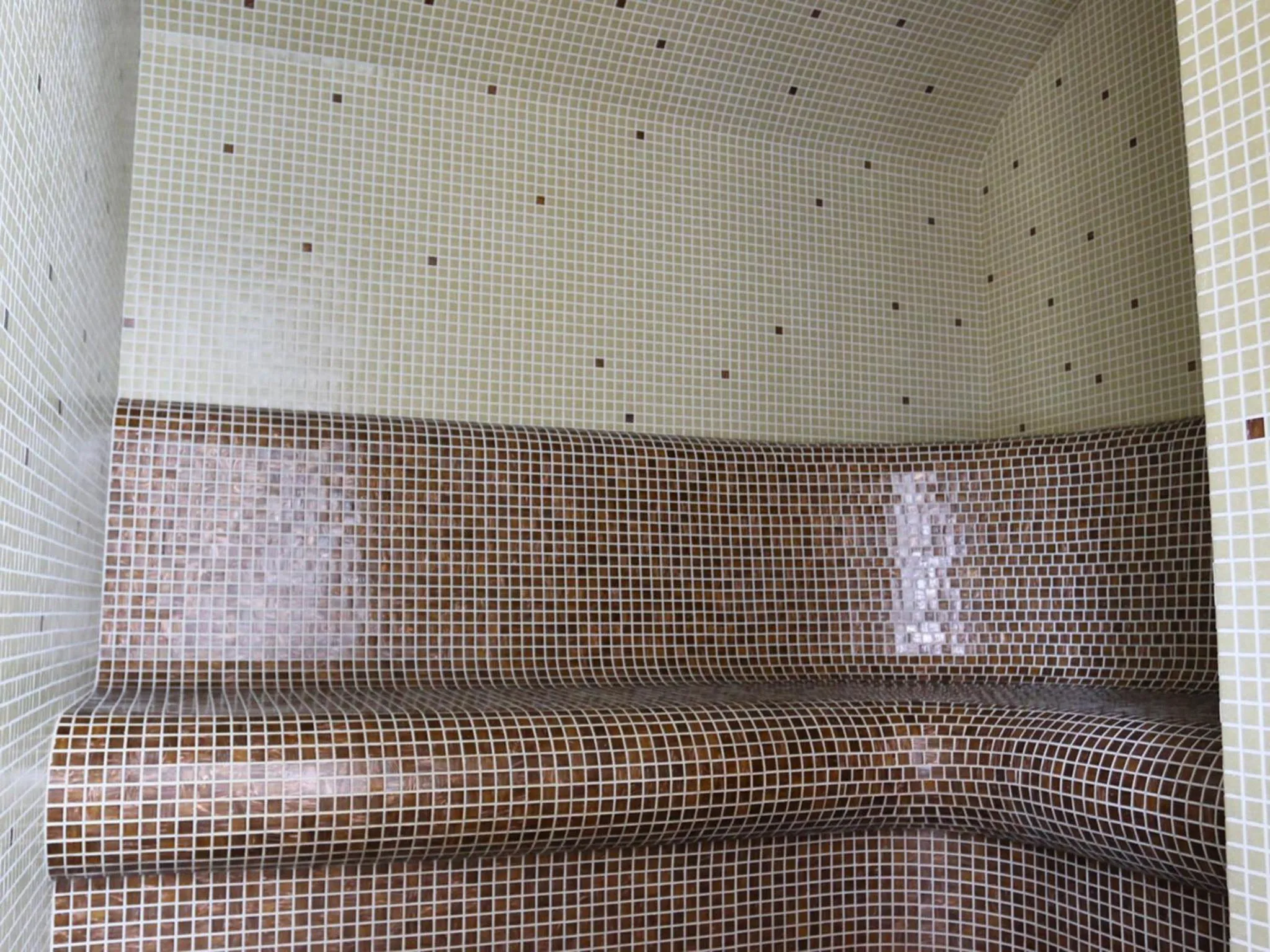 Steam room in Aqua Varvara Hotel