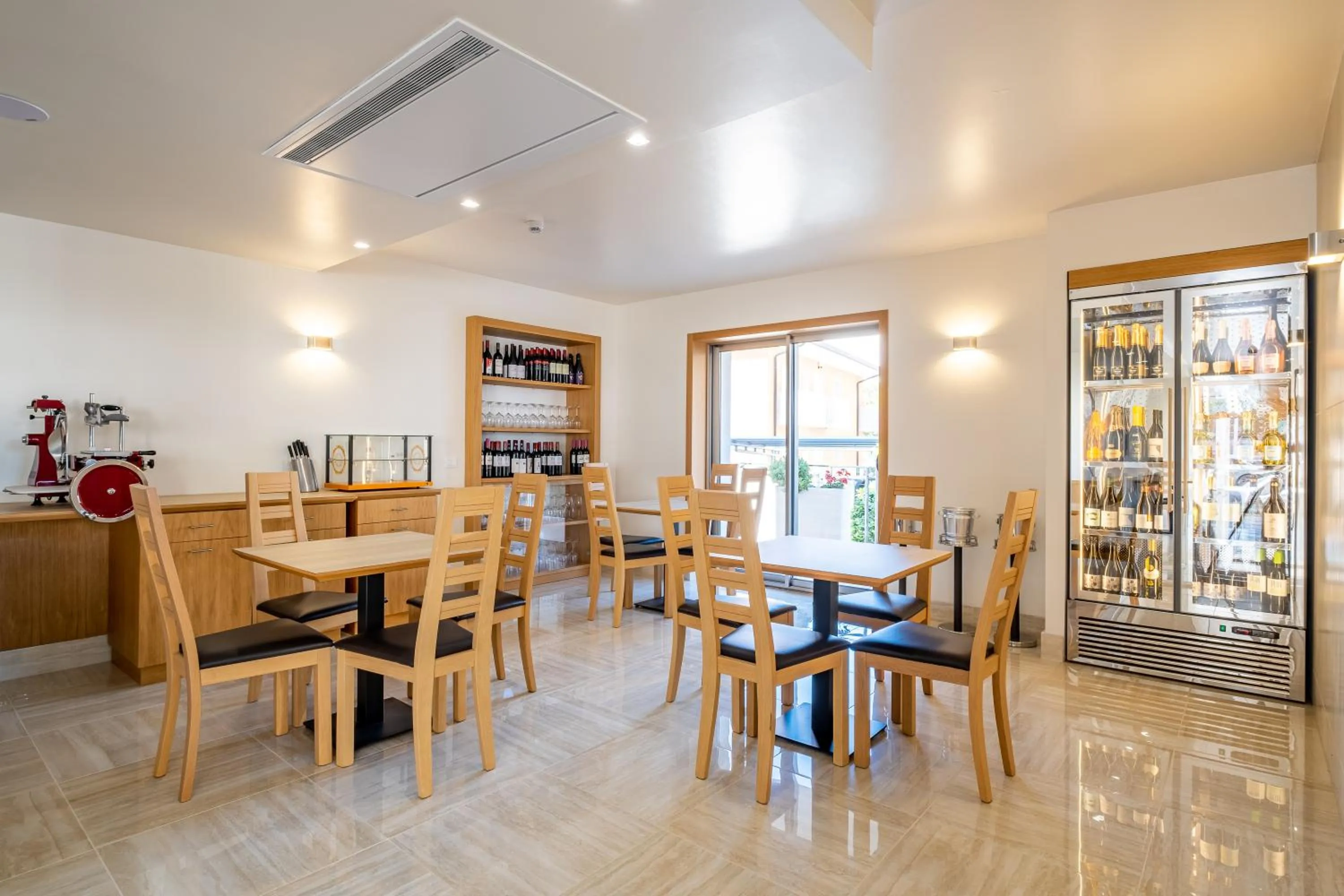 Dining area in Hotel Mare