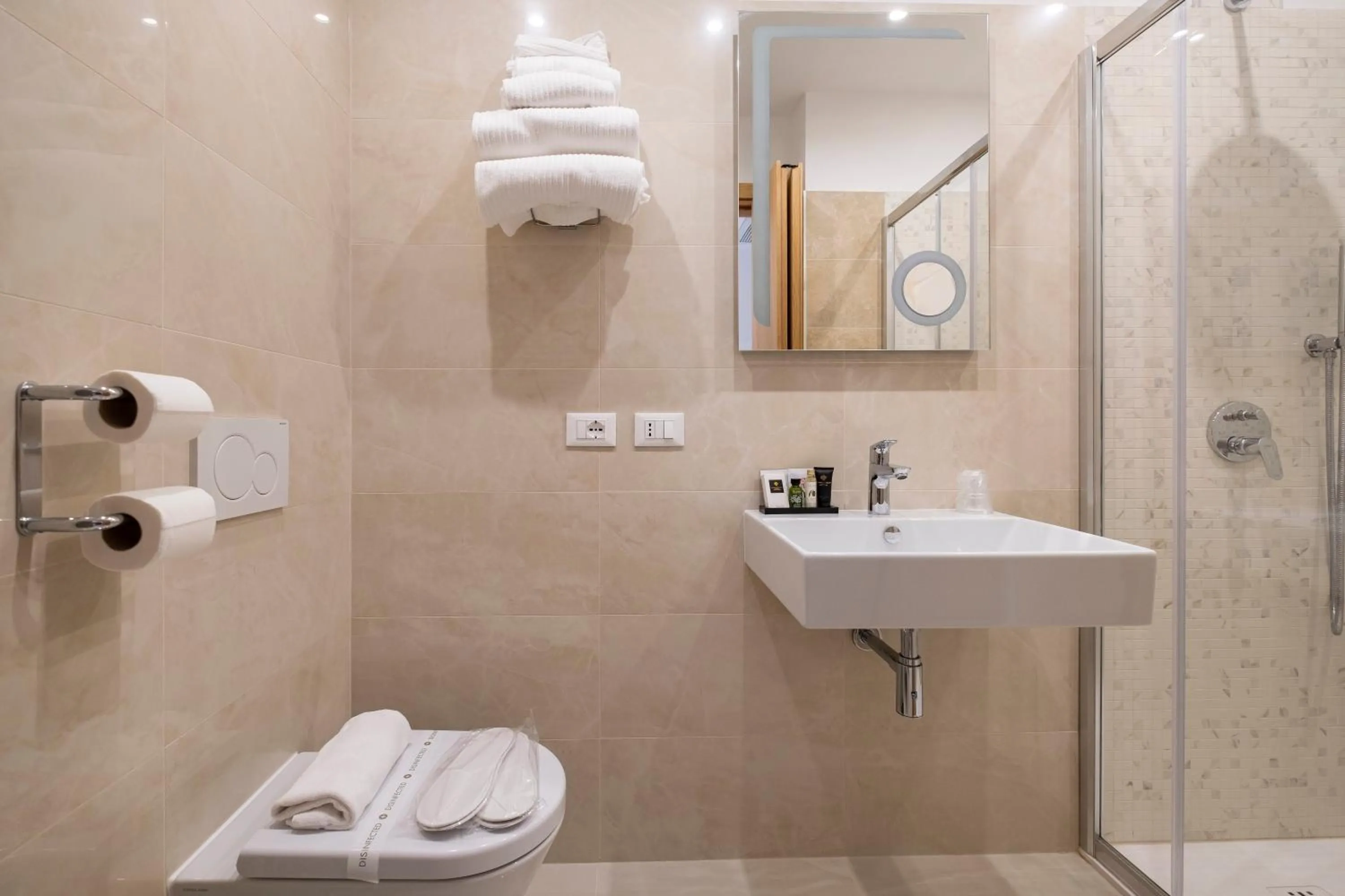 Bathroom in Hotel Mare