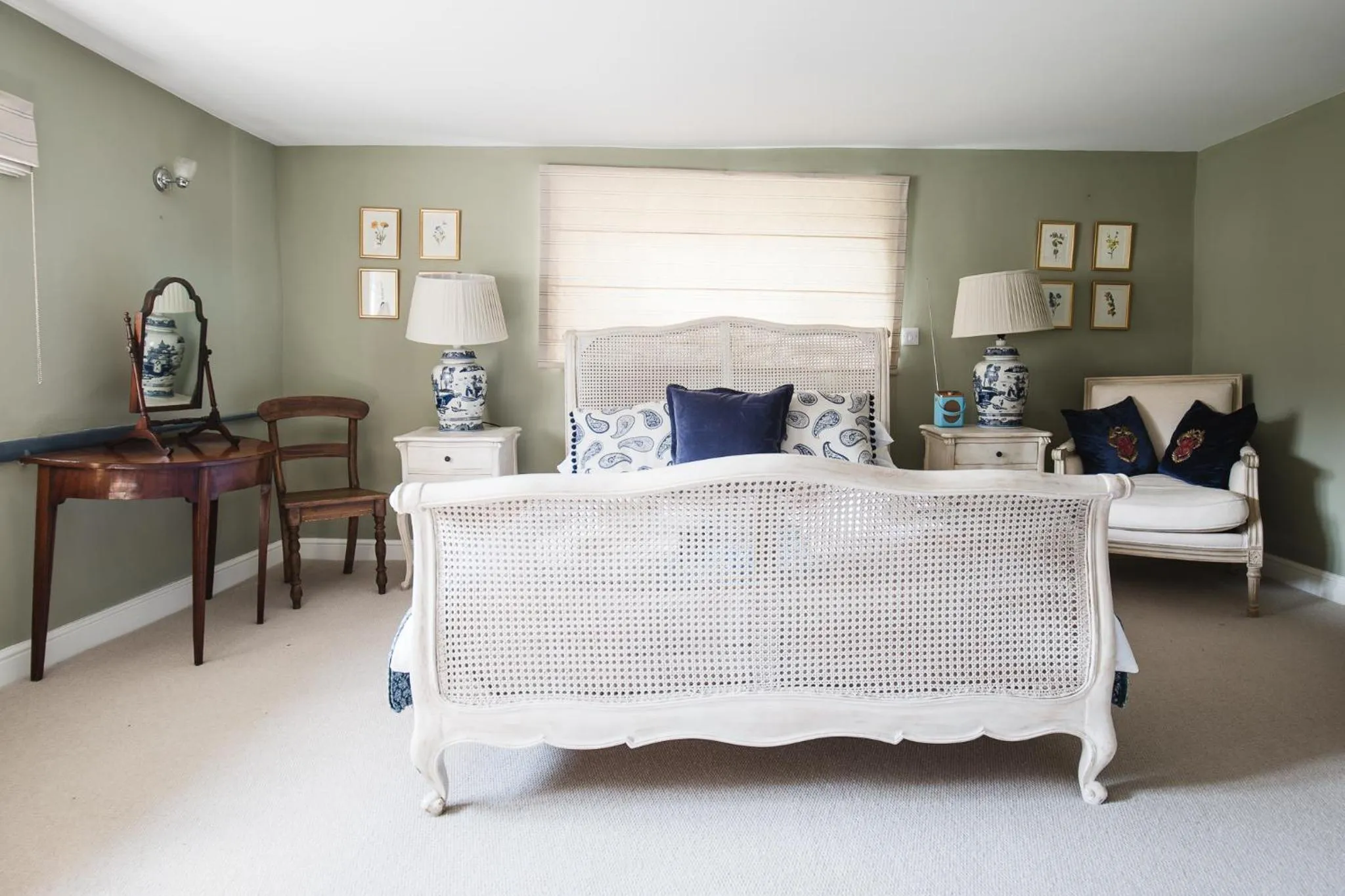 Bed in The George Inn