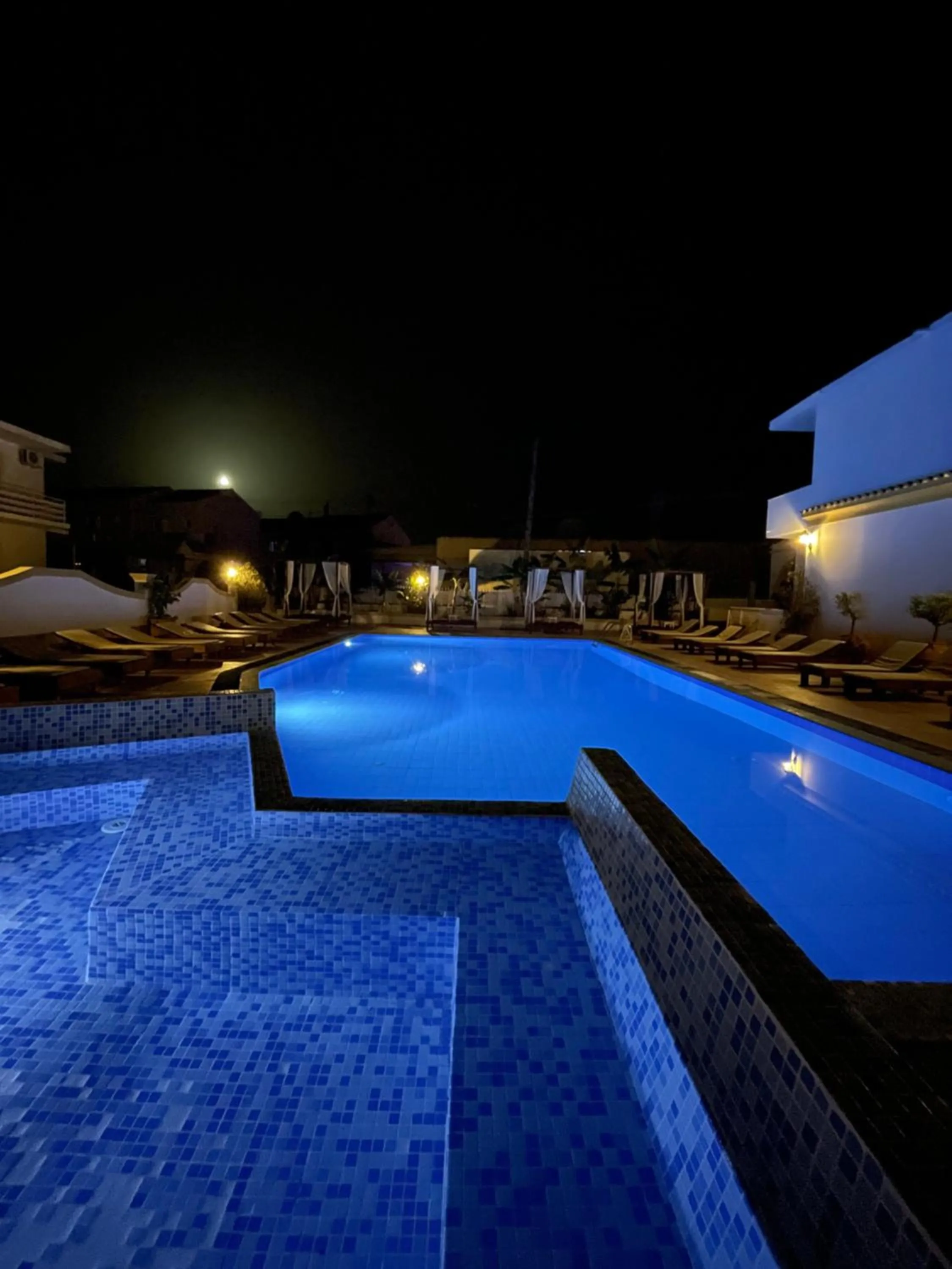 Property building in Oasis Beach Club