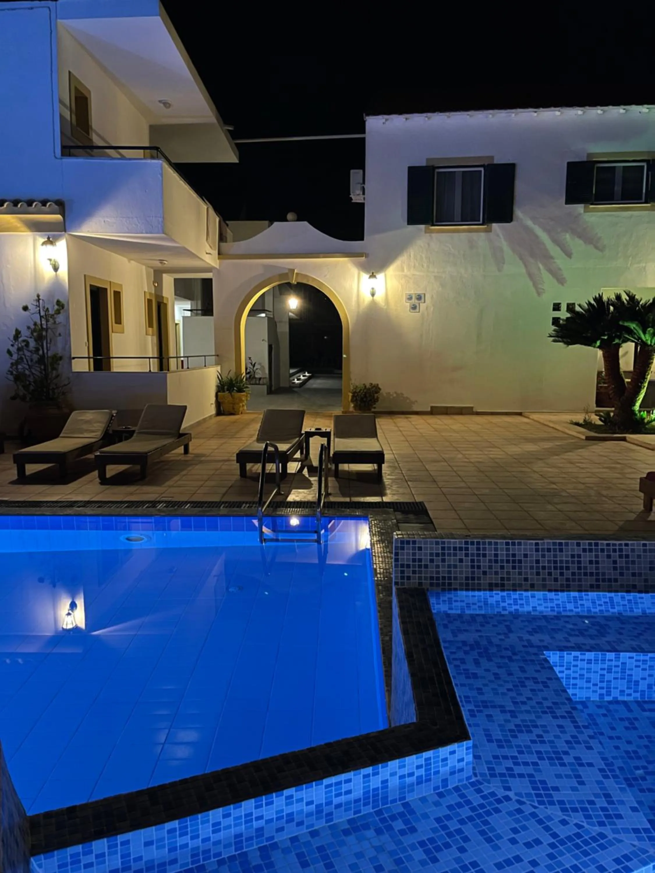 Property building in Oasis Beach Club