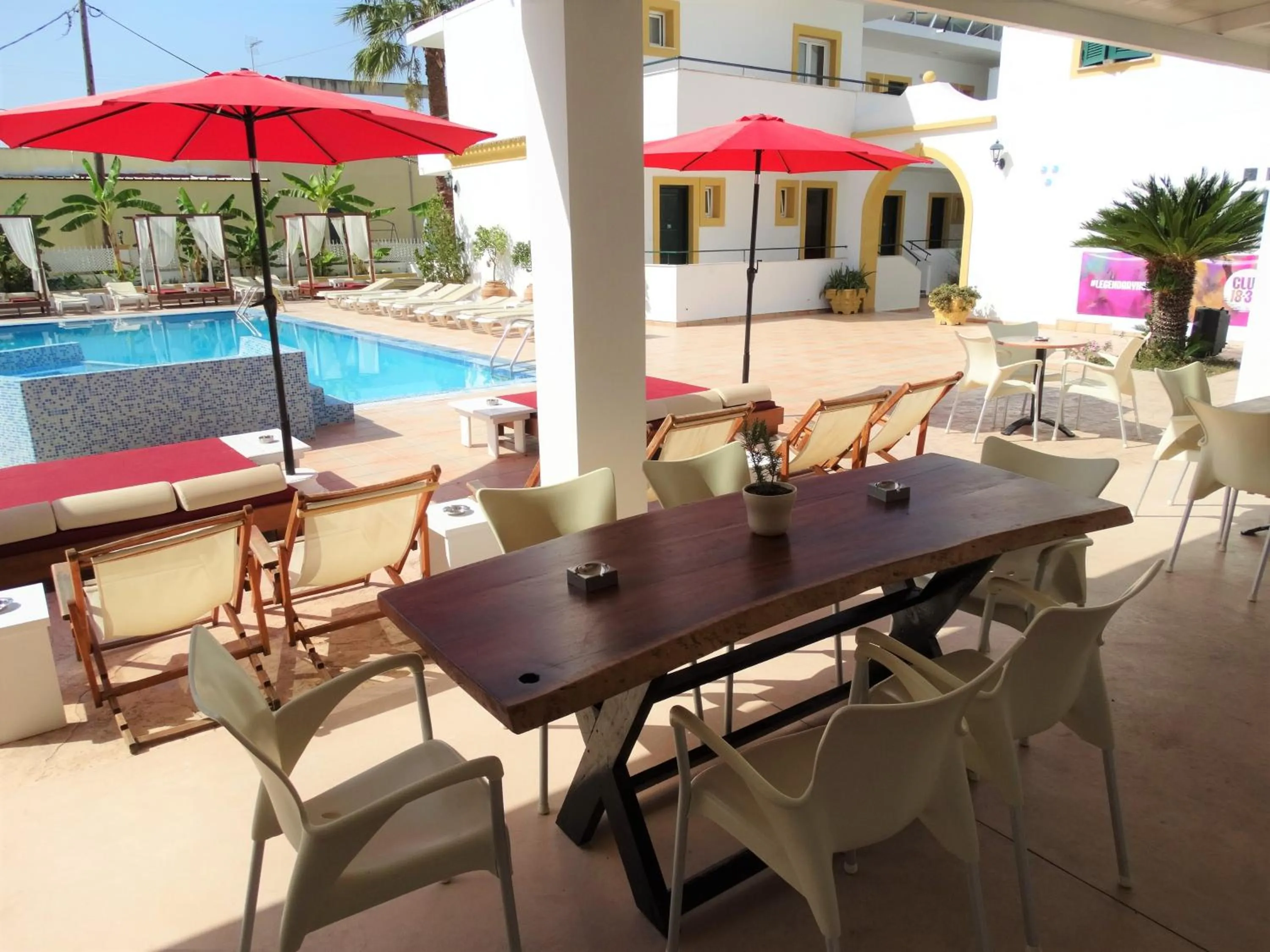Balcony/Terrace in Oasis Beach Club