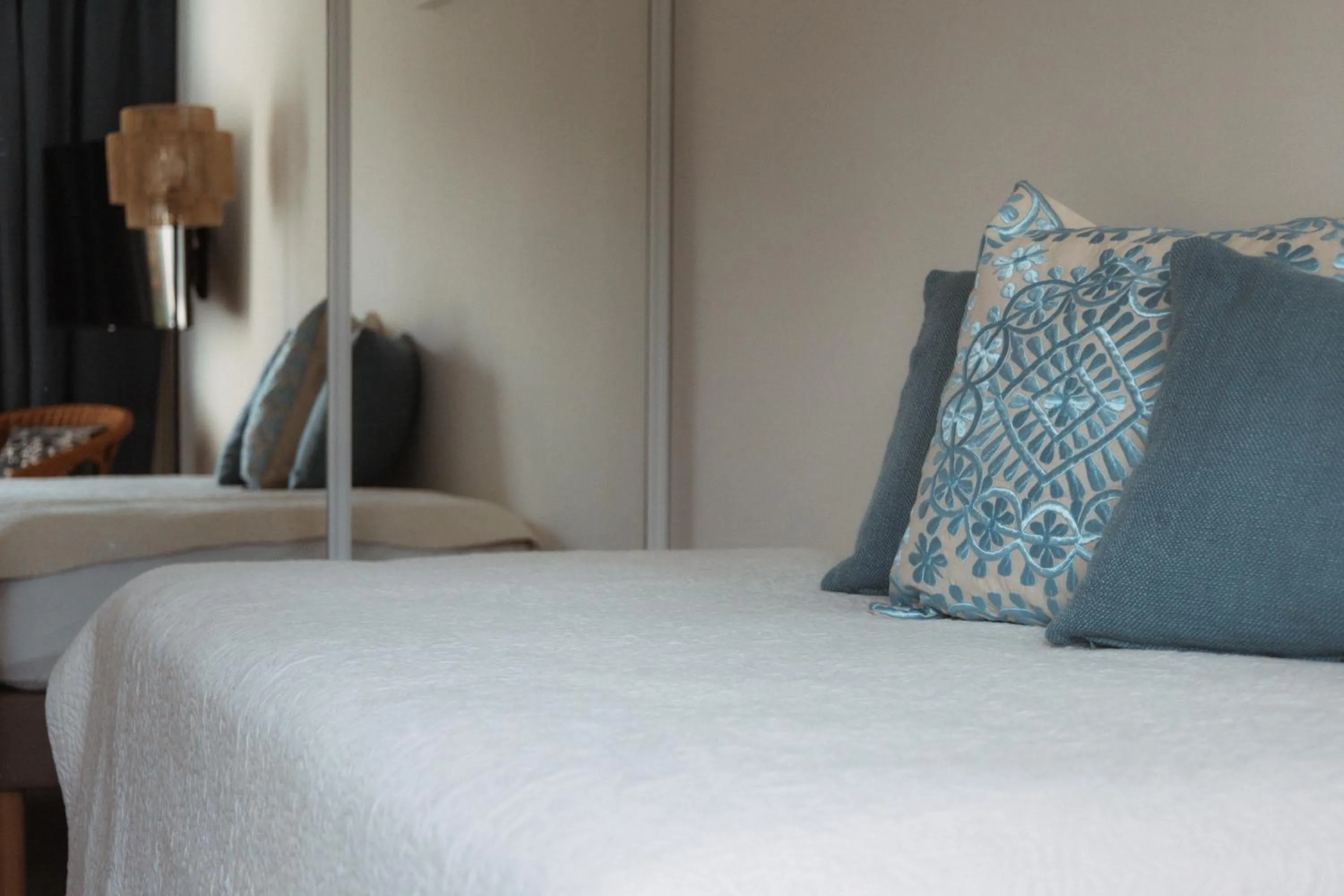 Bed in Hotel Les Messugues