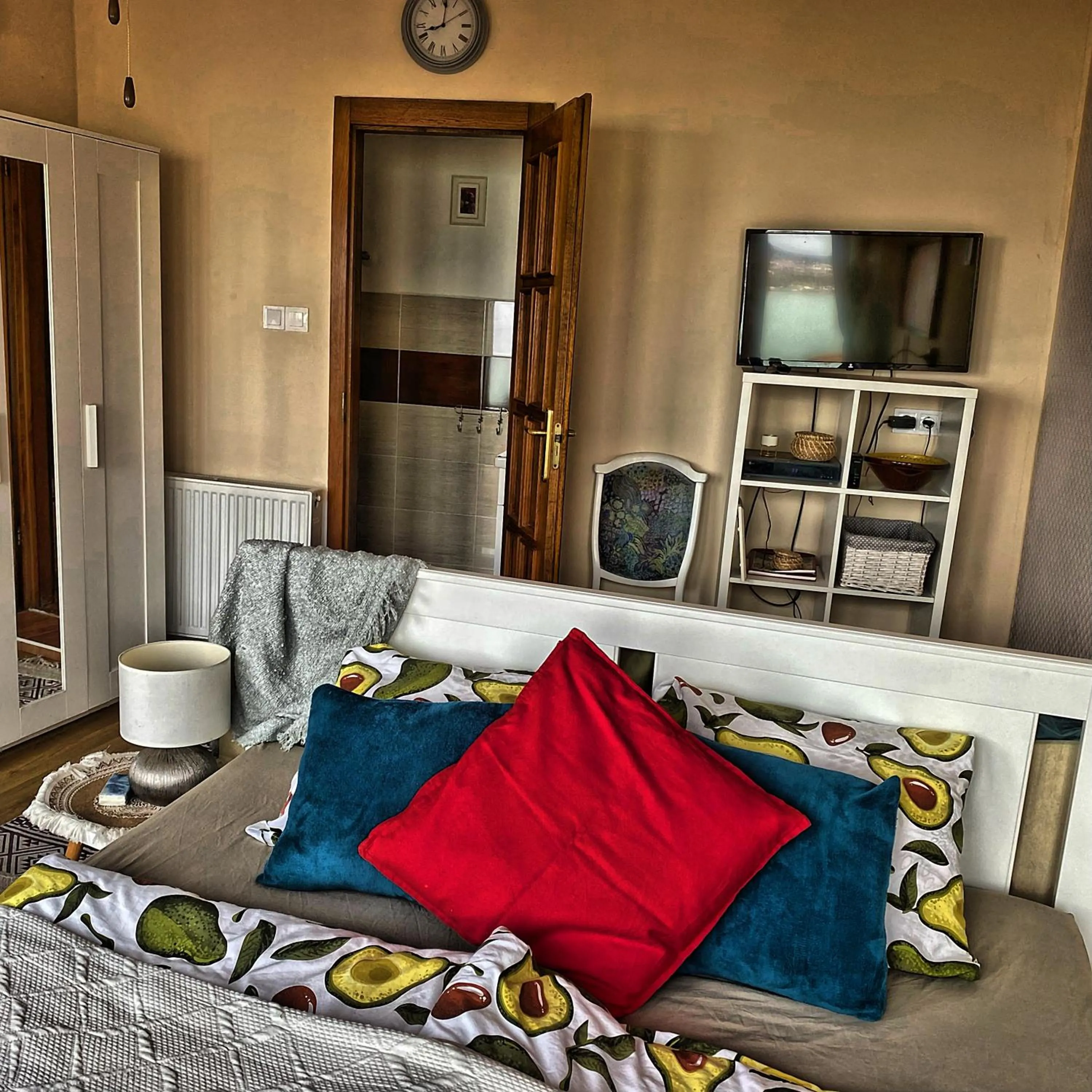TV and multimedia, Bed in Villa Borostyán
