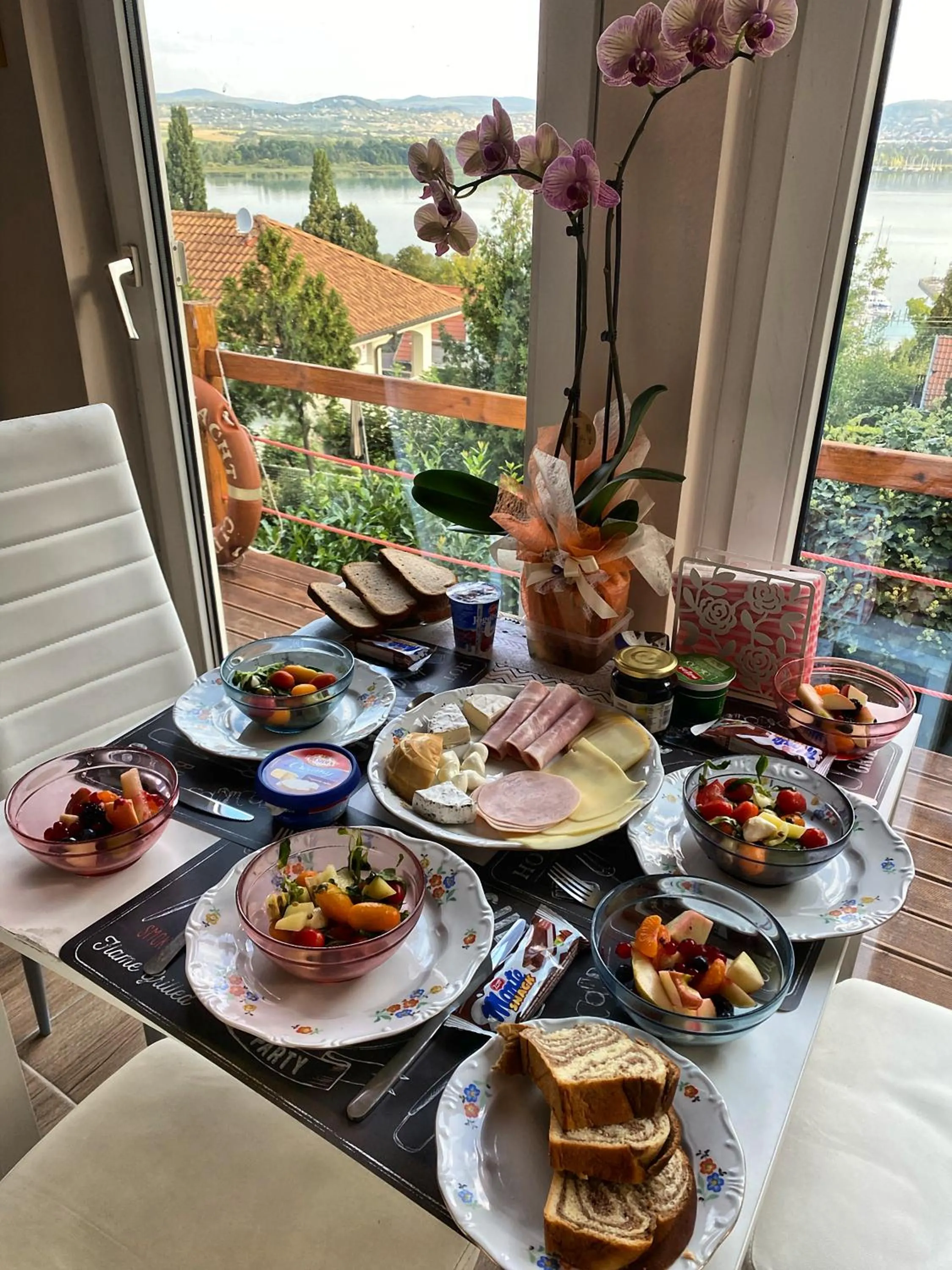 Food and drinks in Villa Borostyán