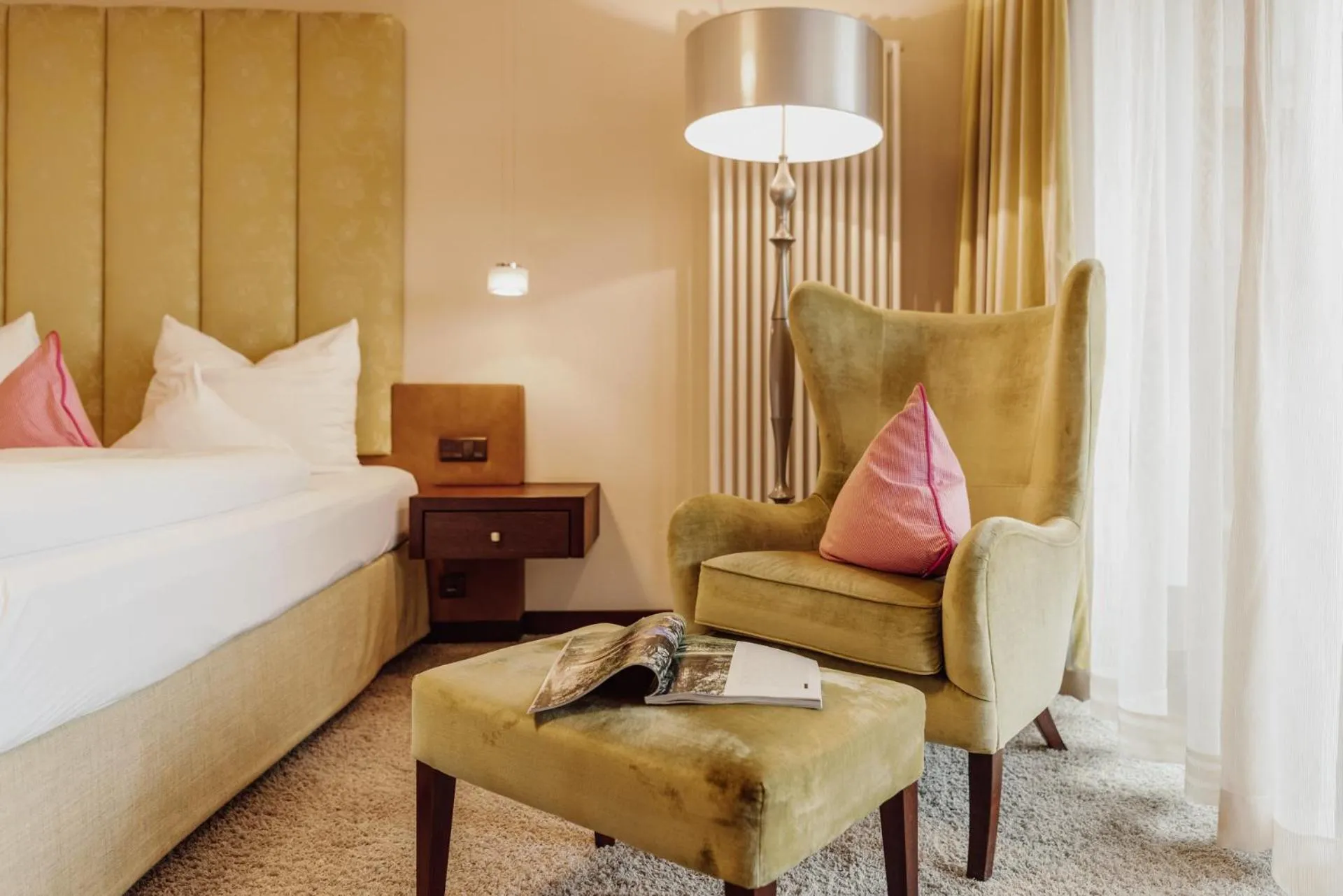 Photo of the whole room, Bed in Der Eisvogel - Wellness- & Genusshotel