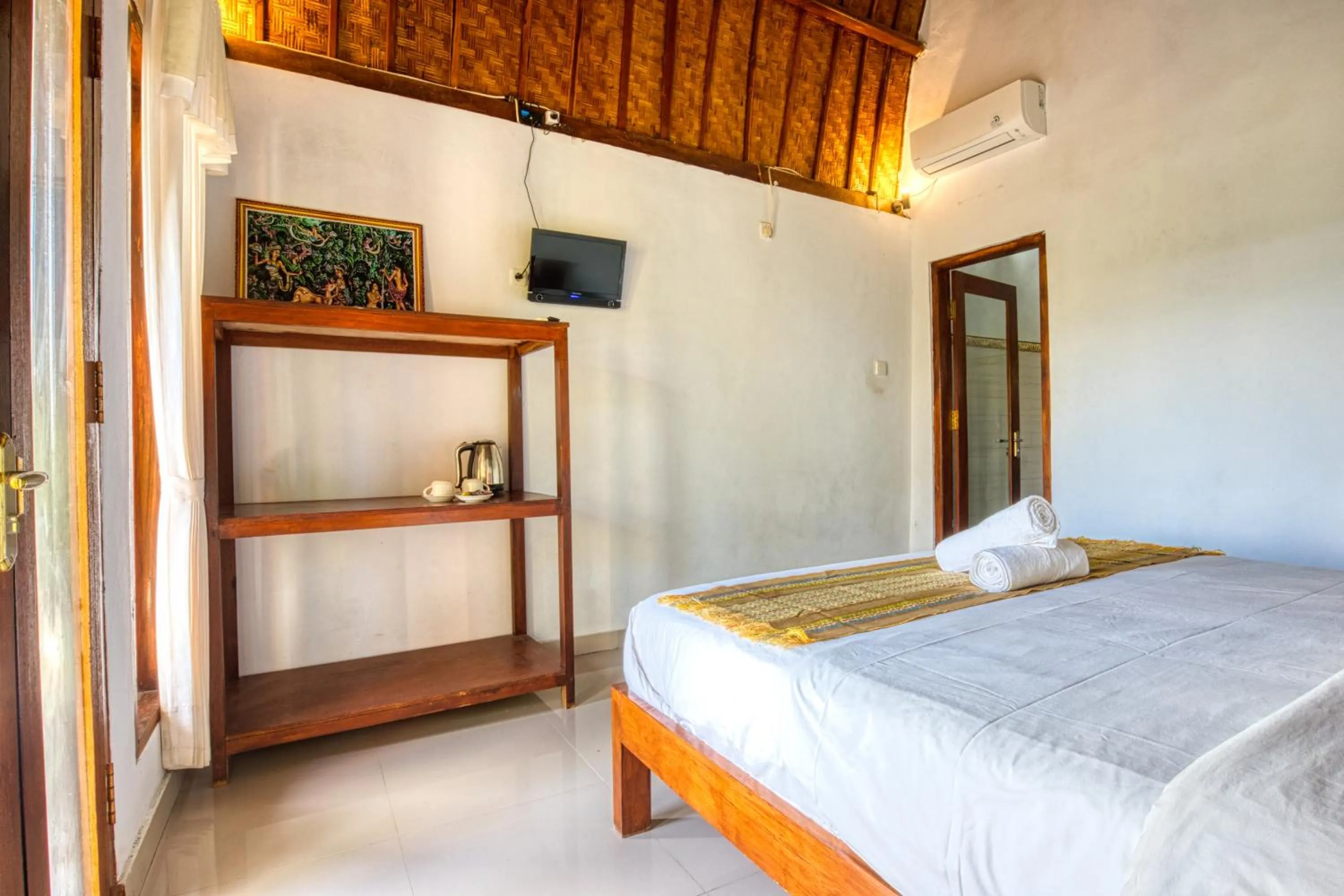 TV and multimedia, Bed in The Mountain Cottage