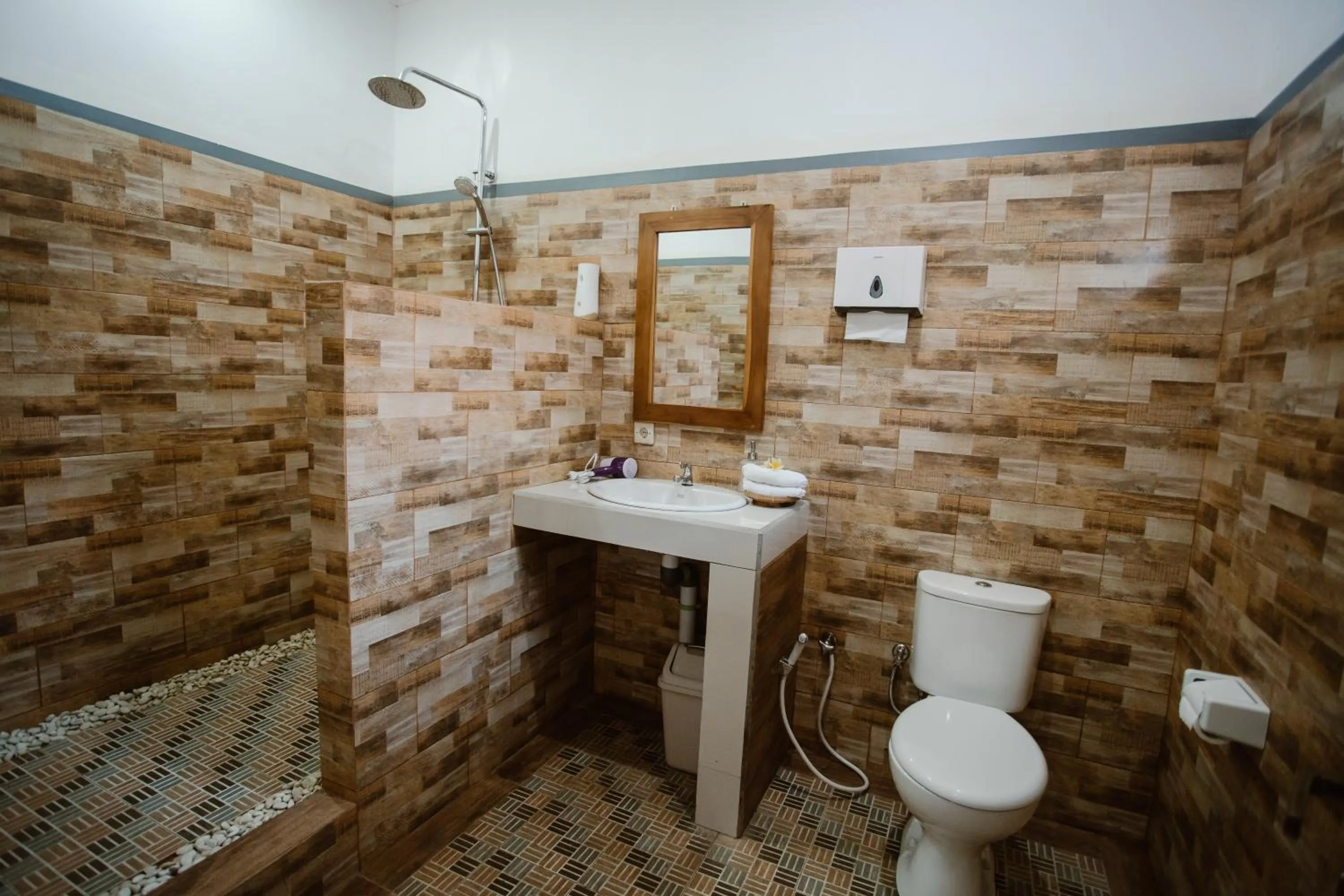 Shower in Oka Cottage